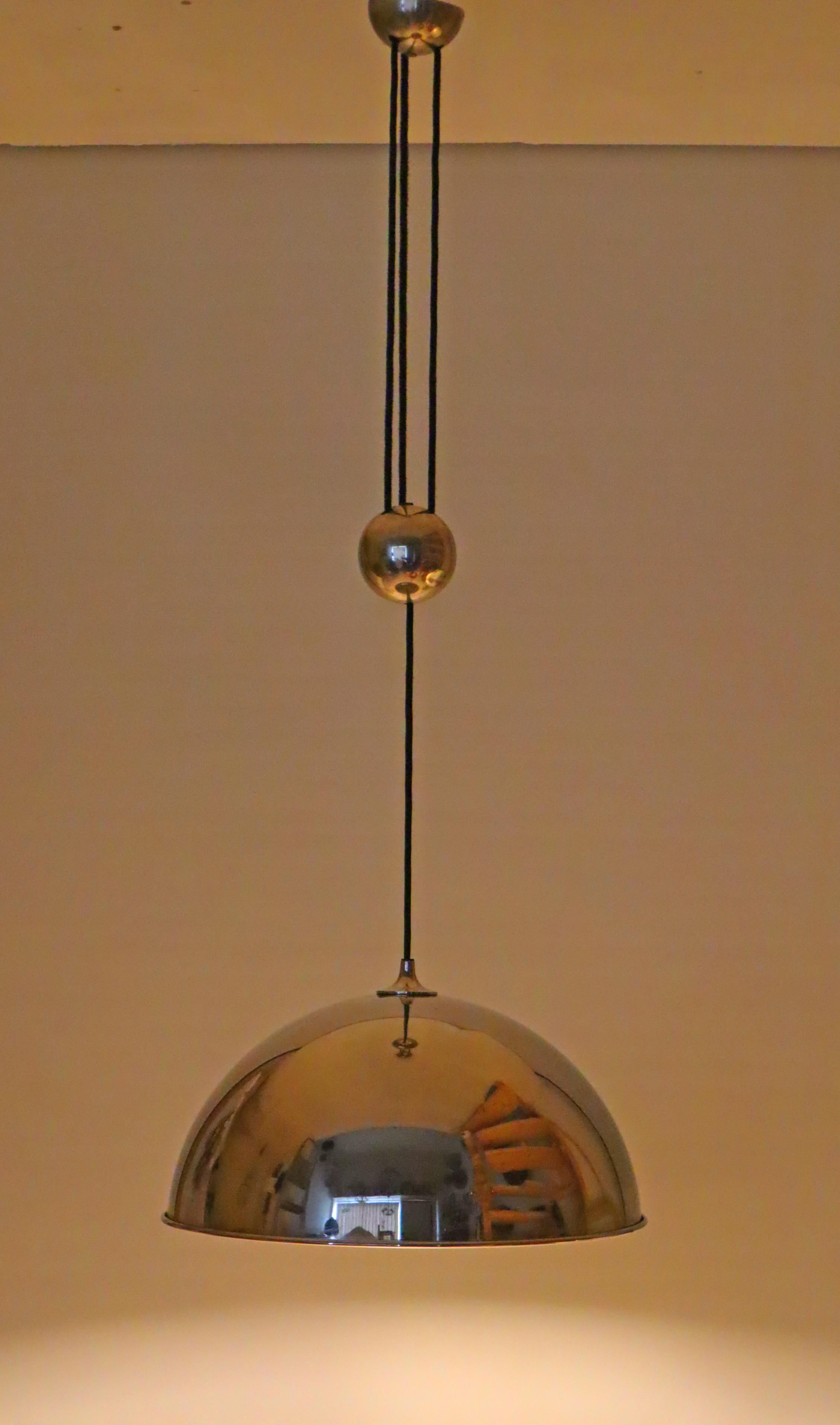 Ciondolo da soffitto tedesco Solan in nichel con contrappeso di Florian Schulz, anni '70 in vendita 12