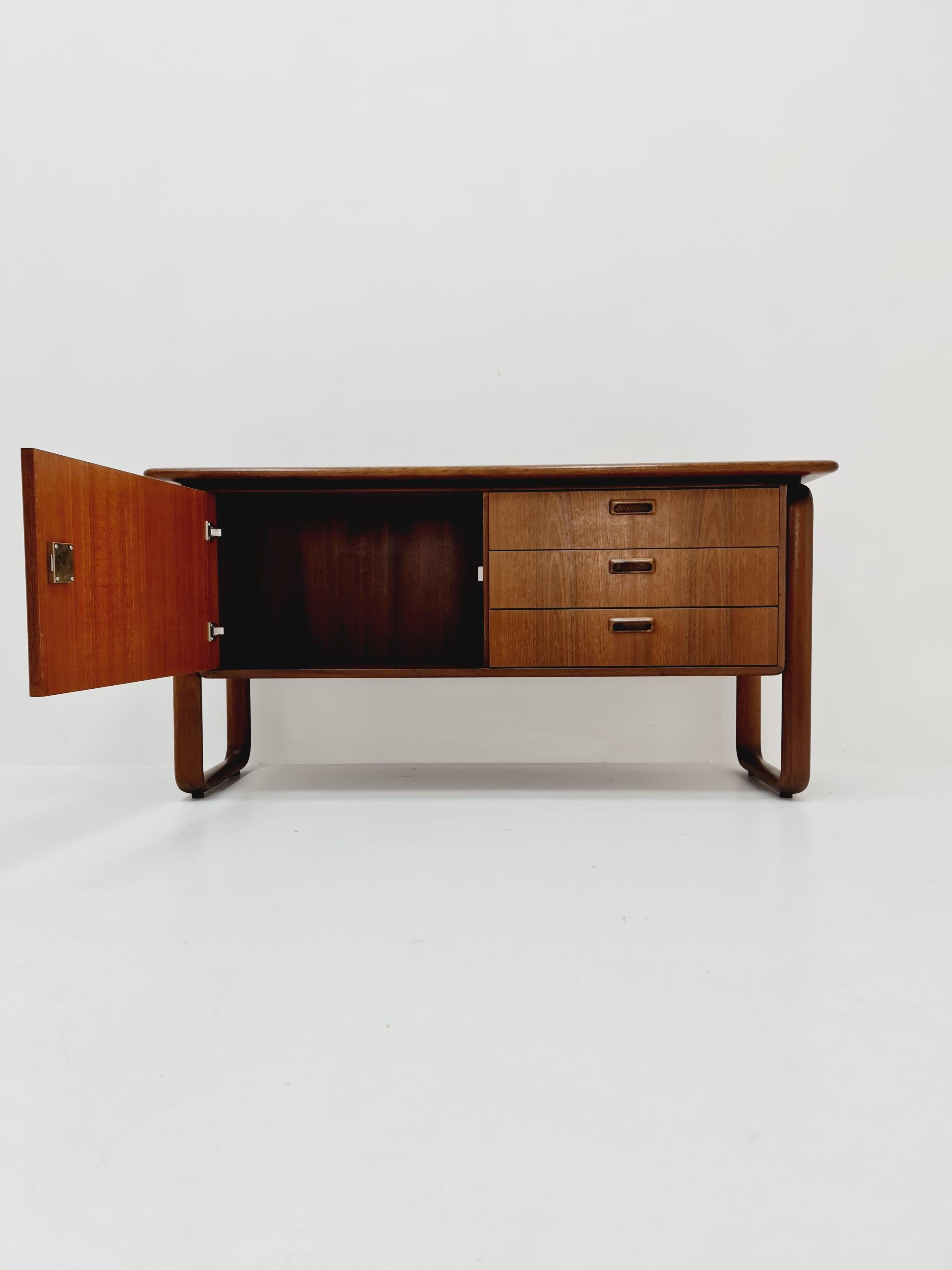 German solid Teak Sideboard By Burkhard for Rosenthal , 1960s

Danish Design

Dimensions: 
52 D x 140  W x 68  H cm

It is in good vintage condition, however, as with all vintage items some minor wear marks should be expected.

Please inquiry for