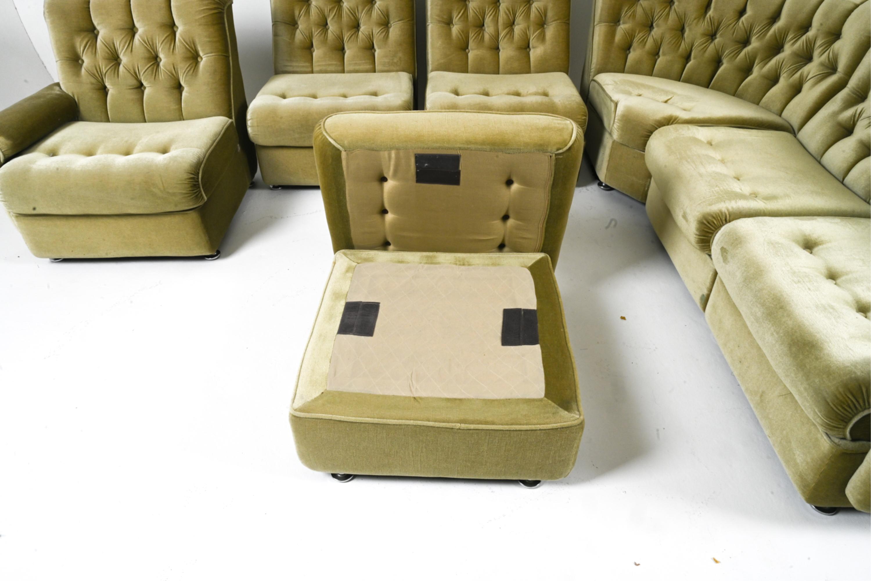 Canapé et pouf sectionnels modulaires allemands de l'ère spatiale en mohair vert, vers 1970 en vente 5