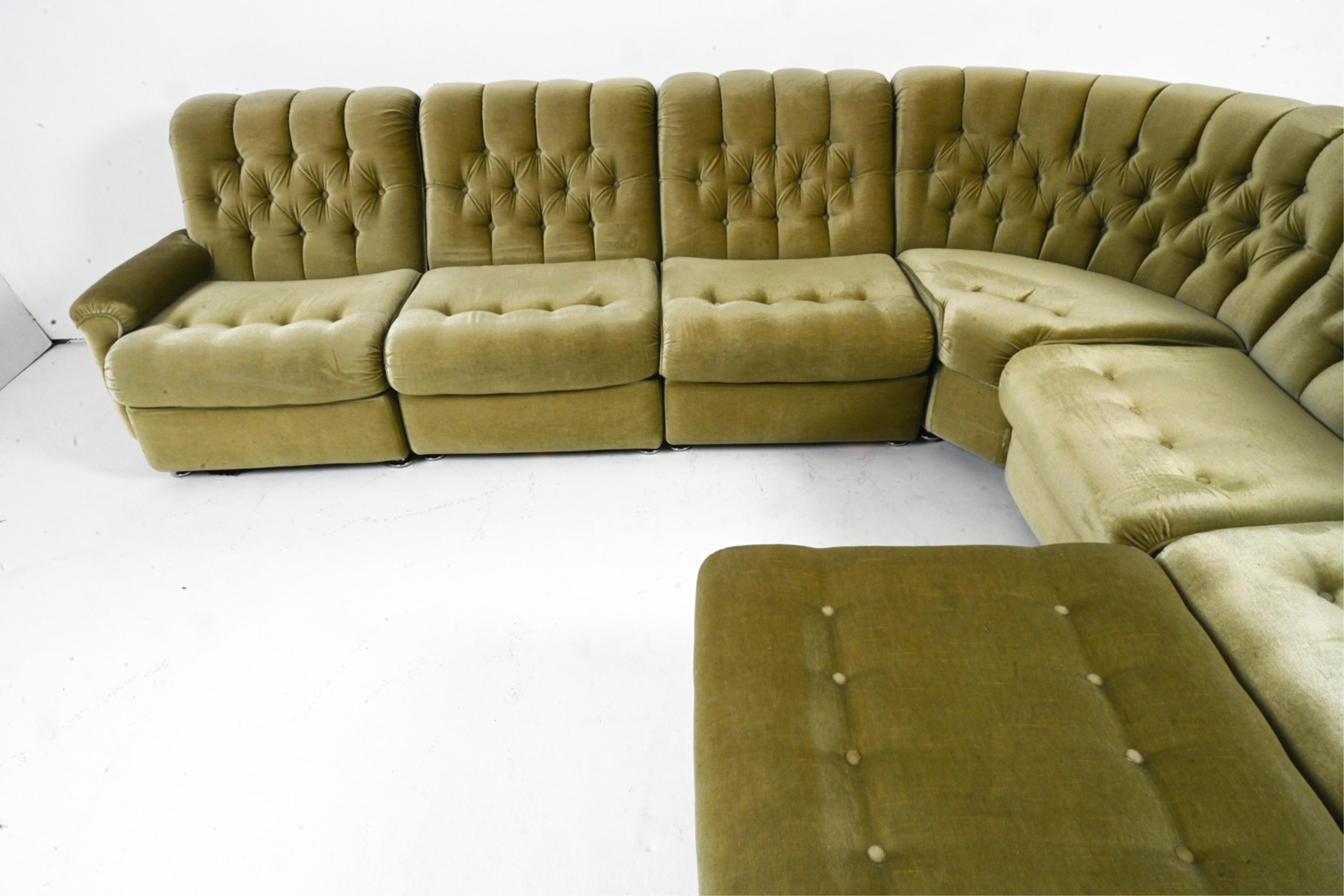 Allemand Canapé et pouf sectionnels modulaires allemands de l'ère spatiale en mohair vert, vers 1970 en vente