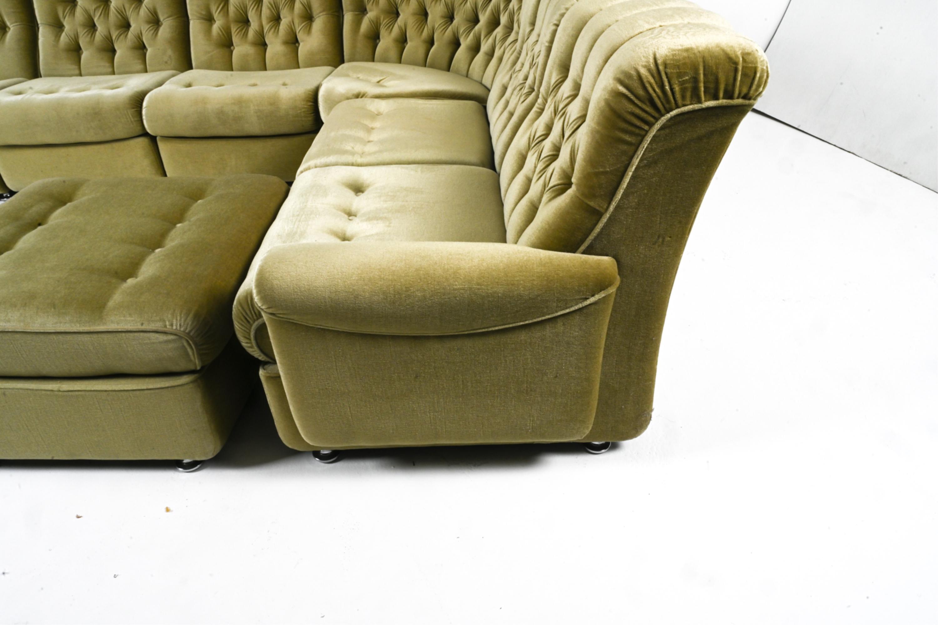 Métal Canapé et pouf sectionnels modulaires allemands de l'ère spatiale en mohair vert, vers 1970 en vente