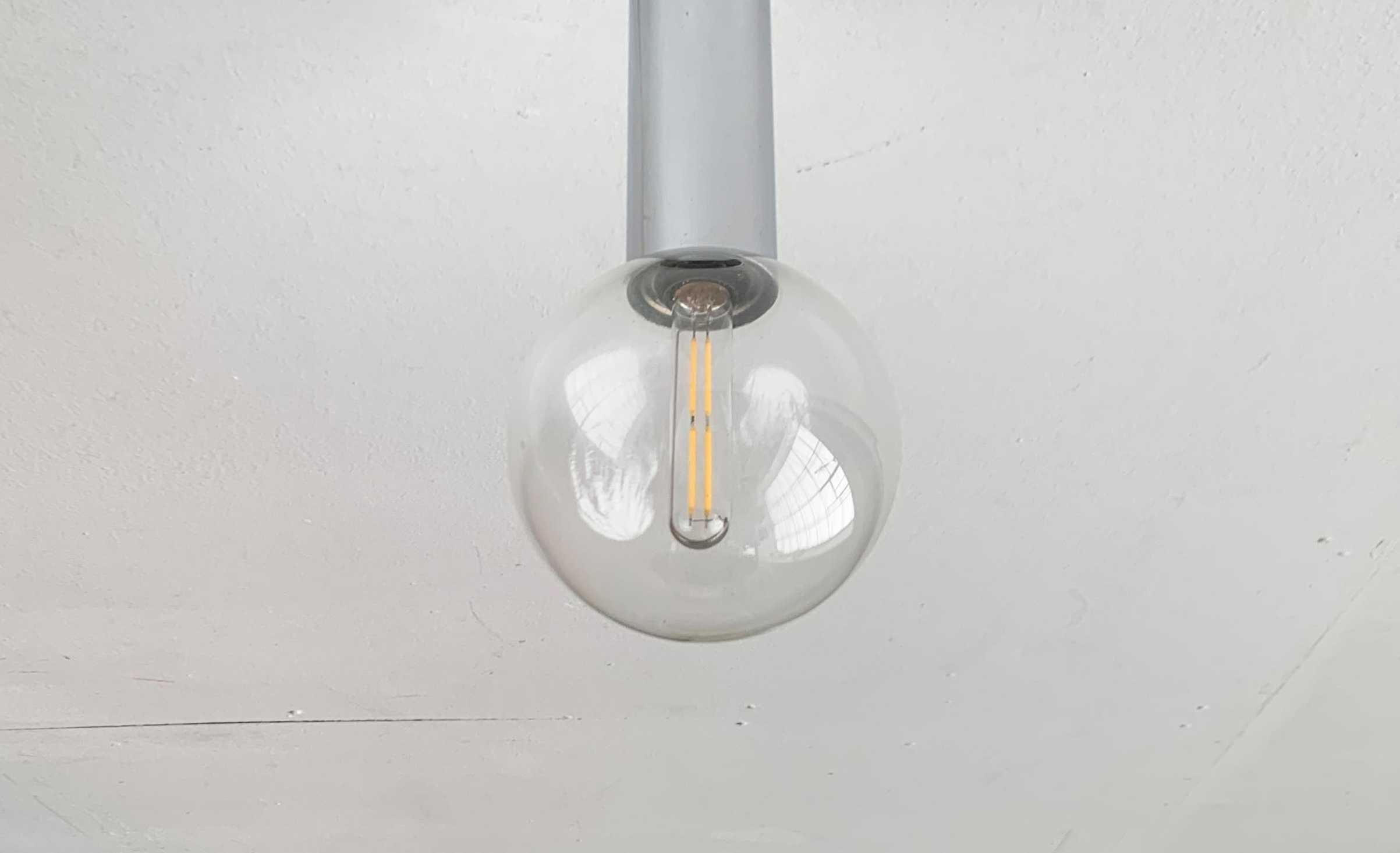 Ricambio di vetro tedesco dell'età dello spazio per lampade da tavolo Motoko Ishii 1970s In condizioni buone in vendita a Hamburg, DE