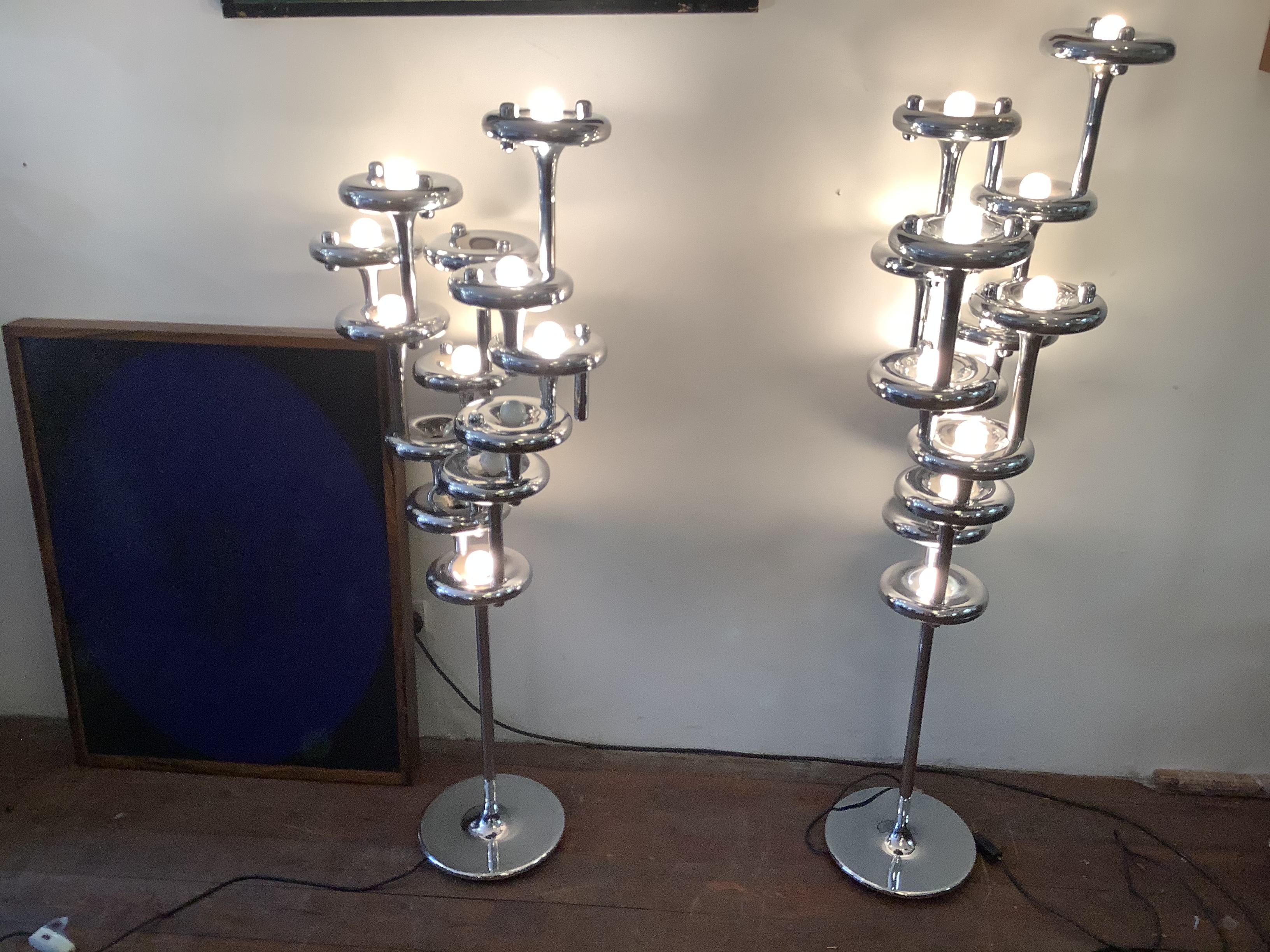 Fantastically rare modular pair of Space Age floor lamps.
Element lamp by Fritz Nagel, whose candlestick designs are very famous. This lamp consists of 12 light elements . The elements can be arranged in different ways by screwing them together.