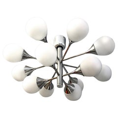 Lampadario tedesco Sputnik a incasso con globi di vetro bianco e cromo di Kaiser 1970