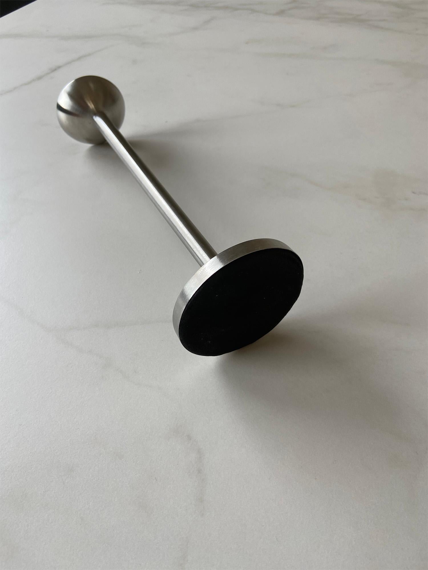 Deutscher Kerzenhalter aus Edelstahl mit minimalistischem Design, 9er-Set im Angebot 2