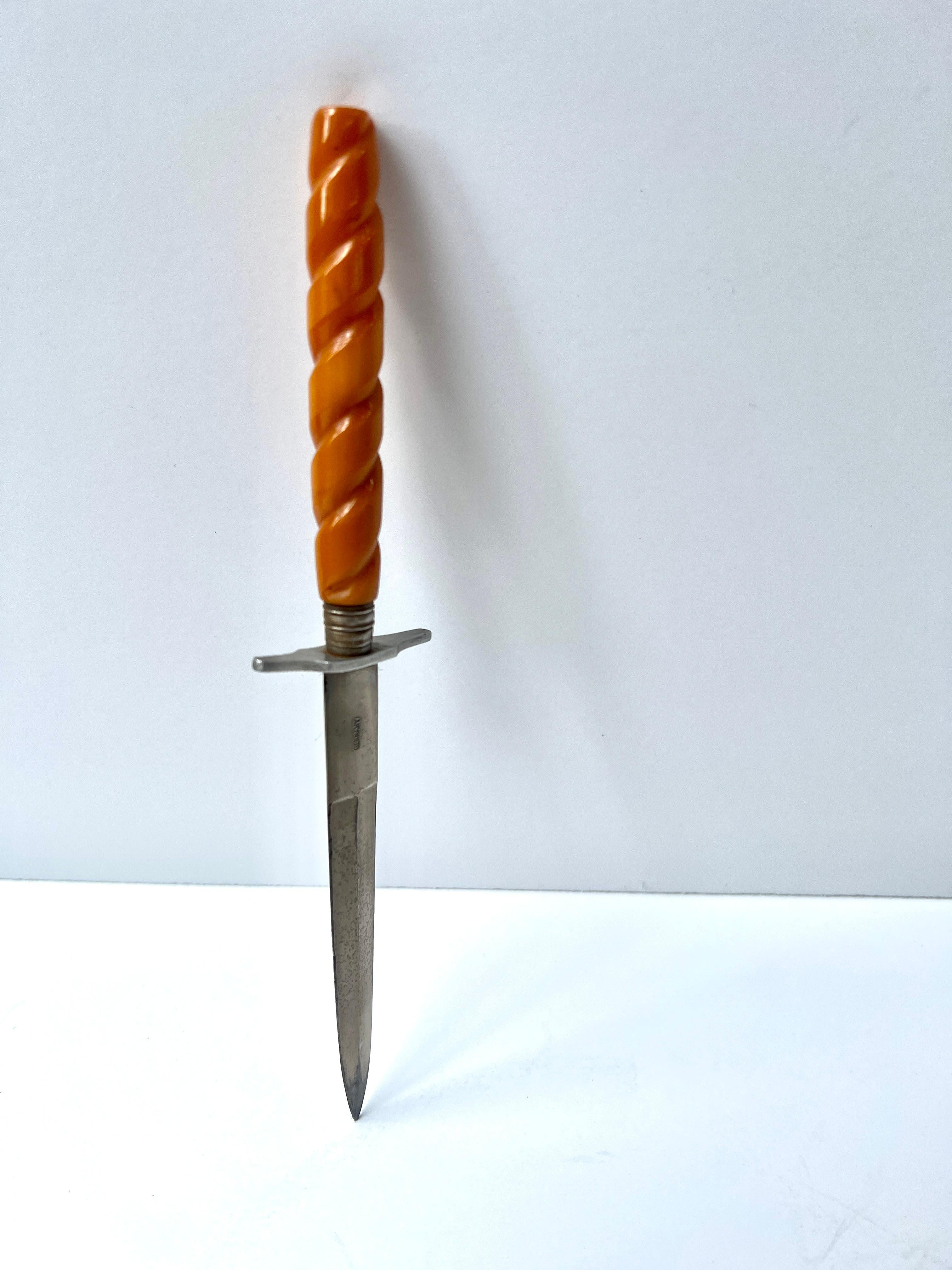 Deutscher Brieföffner aus Stahl mit spiralförmigem Bakelitgriff im Angebot 2