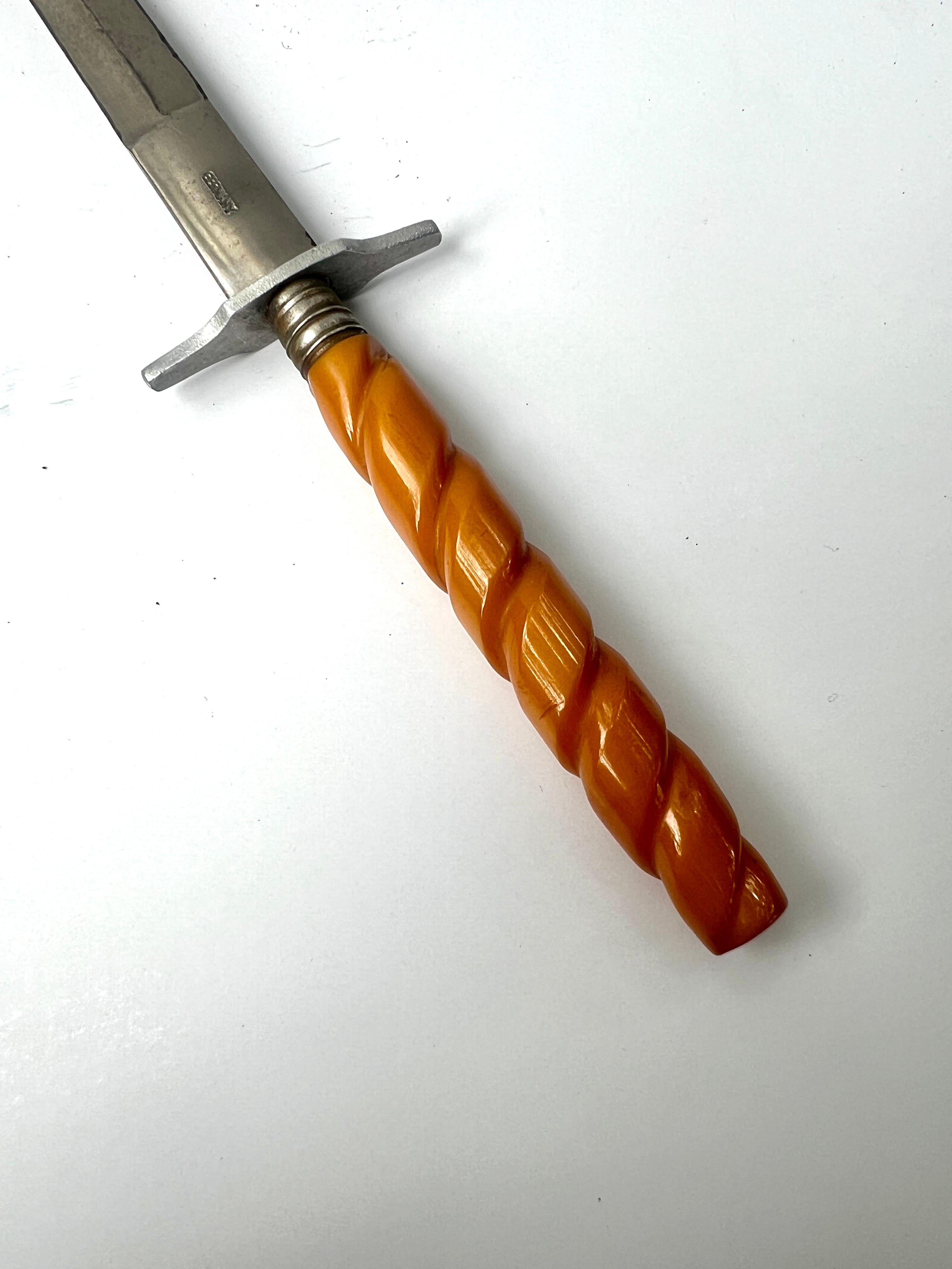 Deutscher Brieföffner aus Stahl mit spiralförmigem Bakelitgriff im Angebot 3