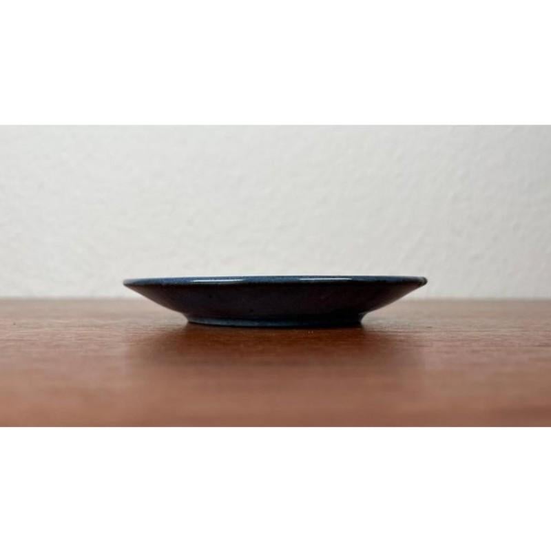 Assiette à poterie de Studio allemand avec Fish Design par Monika Maetzel, milieu du siècle dernier, années 1960 en vente 5