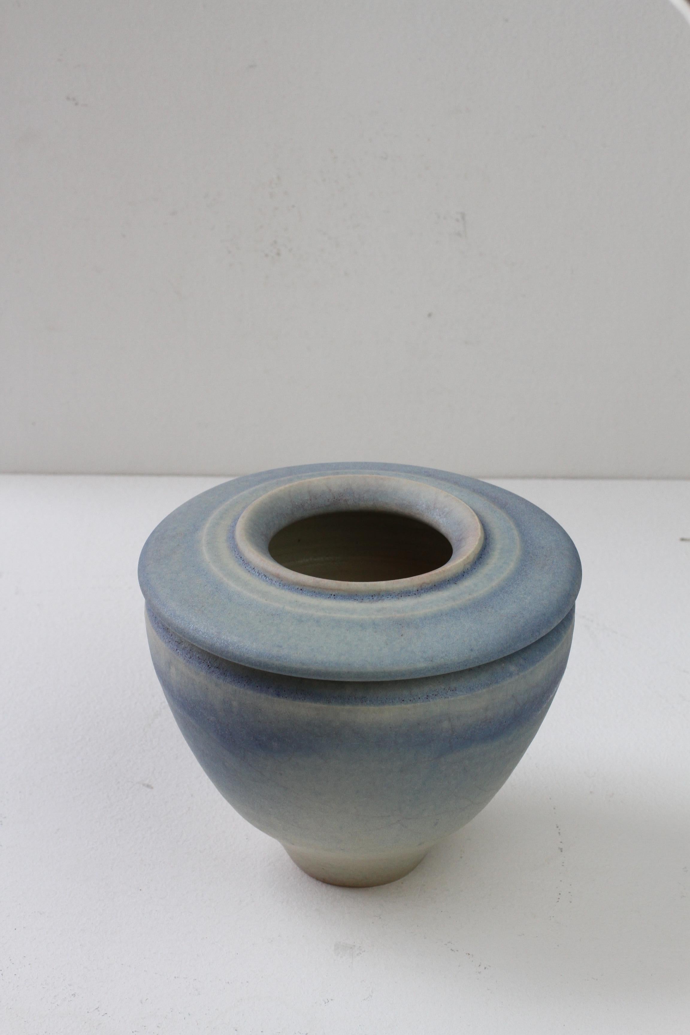 Deutsche Studio Pottery Blaue Vase von Ingeborg Zenker, 1989 im Angebot 3