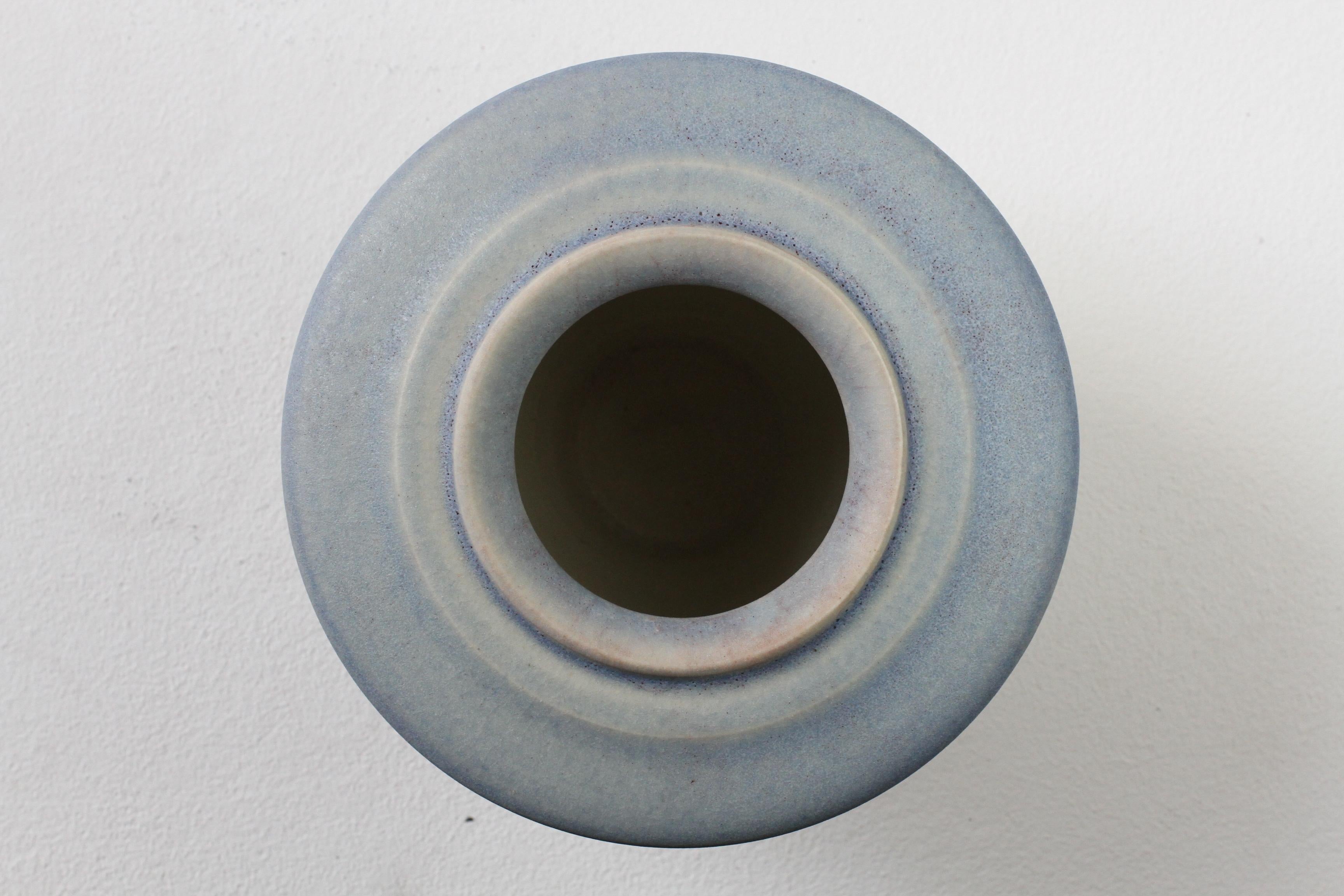 Deutsche Studio Pottery Blaue Vase von Ingeborg Zenker, 1989 im Angebot 10