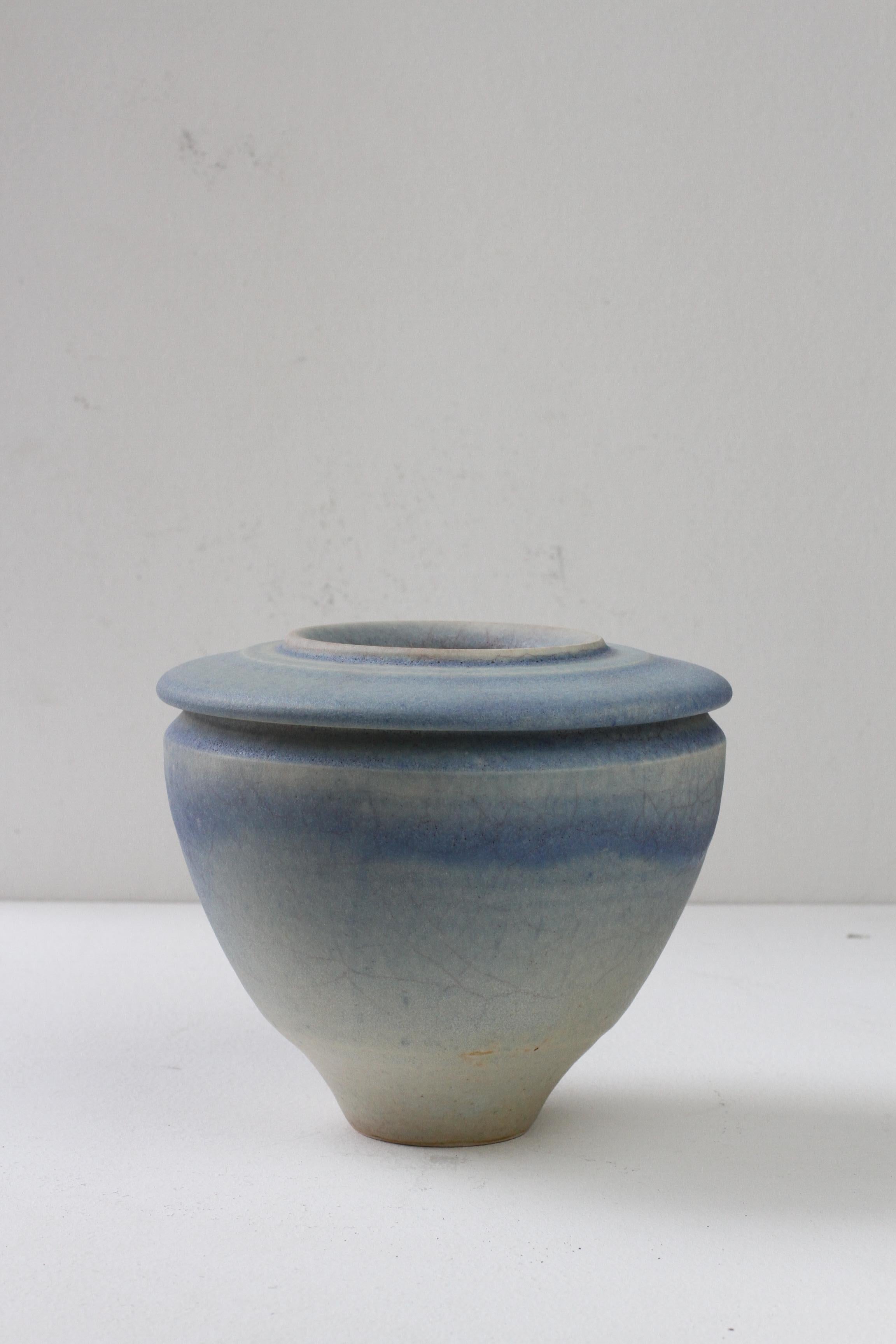 Deutsche Studio Pottery Blaue Vase von Ingeborg Zenker, 1989 im Angebot 1