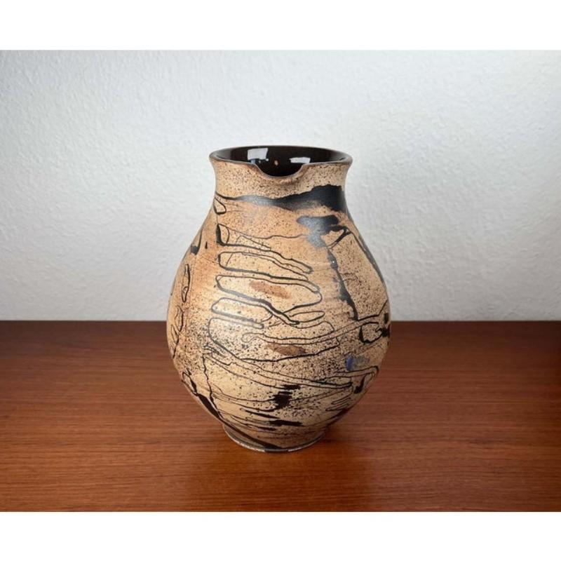 Vase cruche en Studio Pottery de Gerhard Liebenthron, 1993 en vente 8