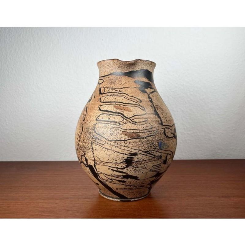 Vase cruche en Studio Pottery de Gerhard Liebenthron, 1993 en vente 1