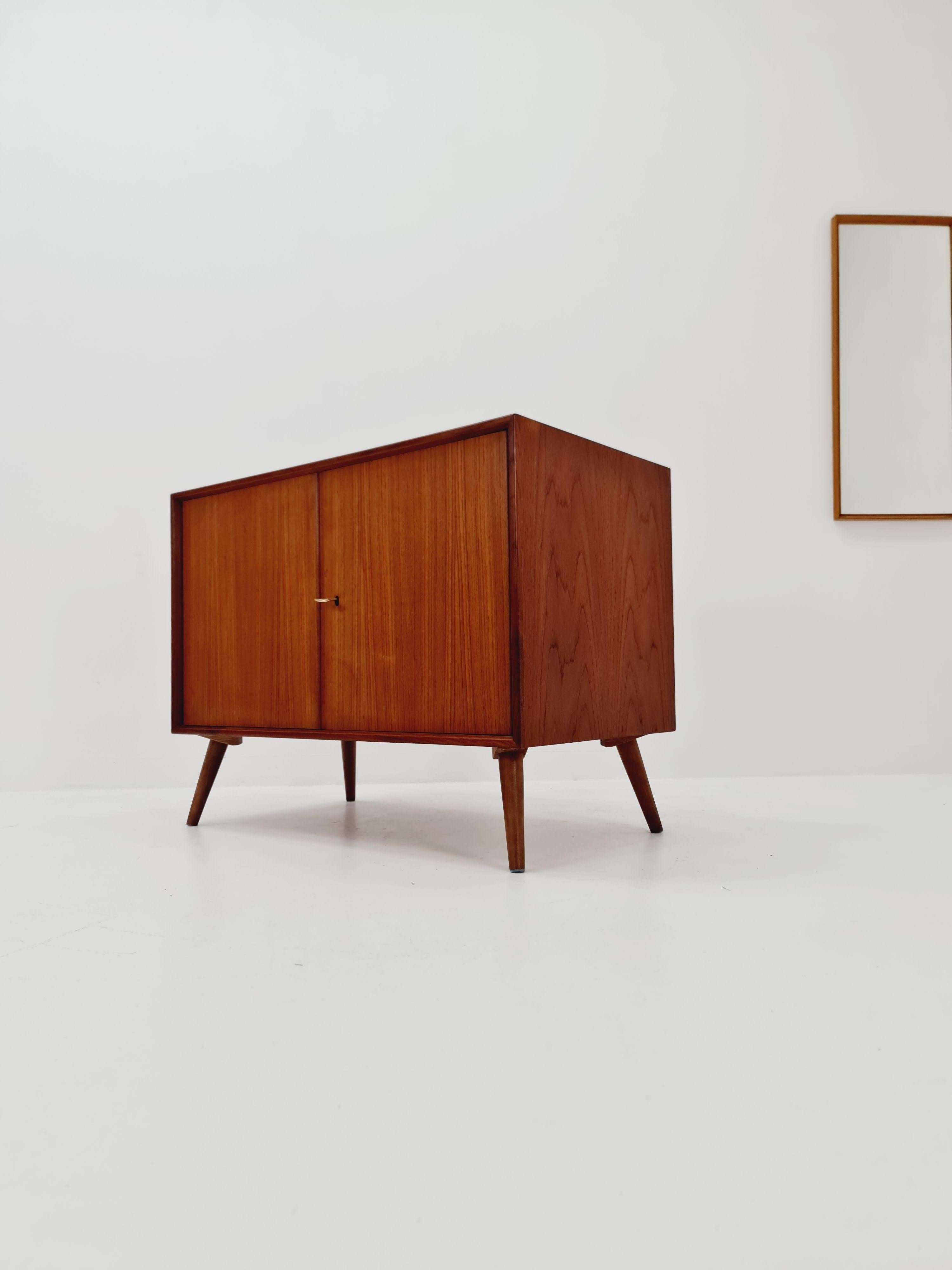 Buffet allemand en teck de Heinrich Riestenpatt pour RT 200, 1960 en vente 2