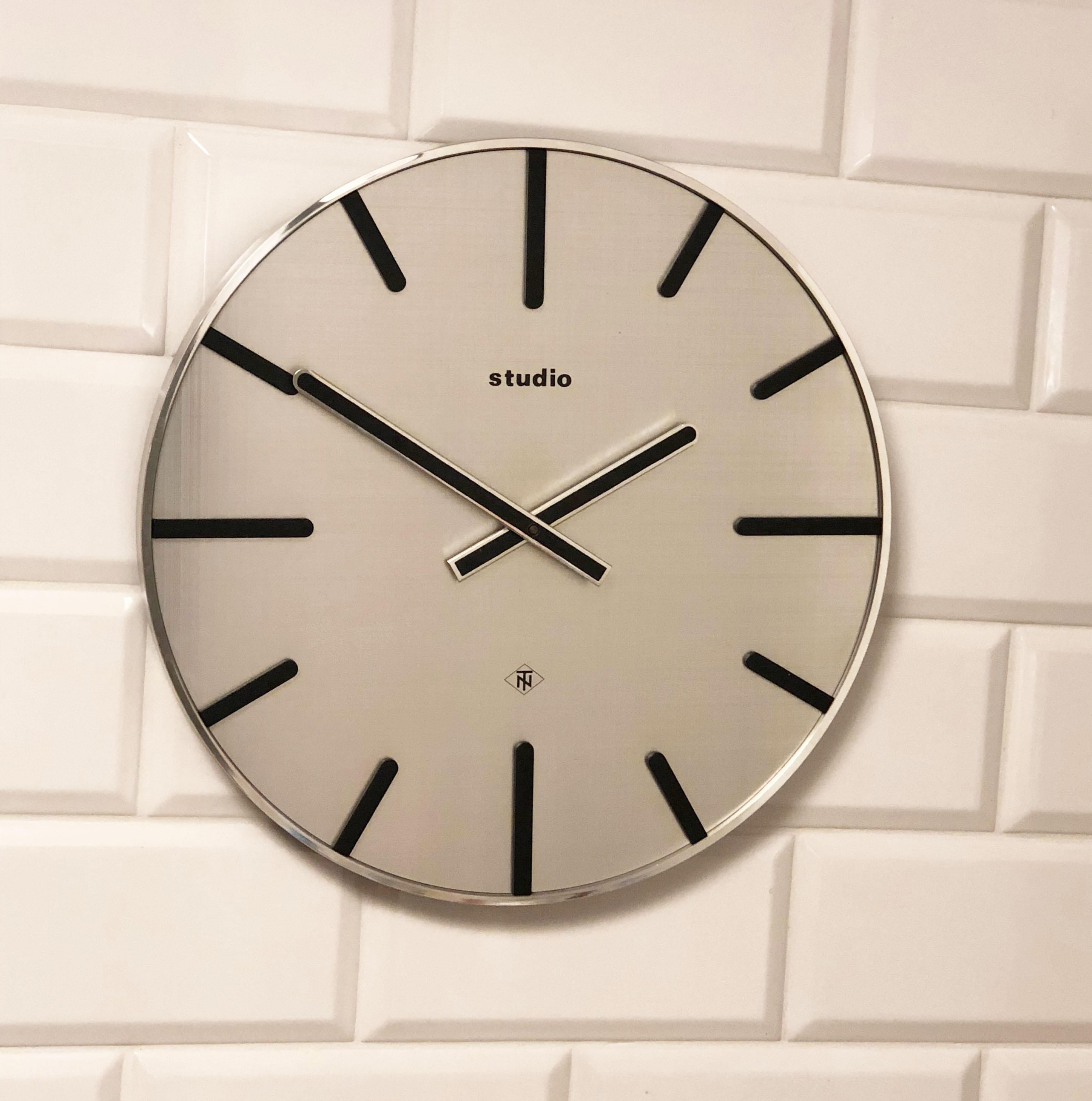 carl jorgen wall clock