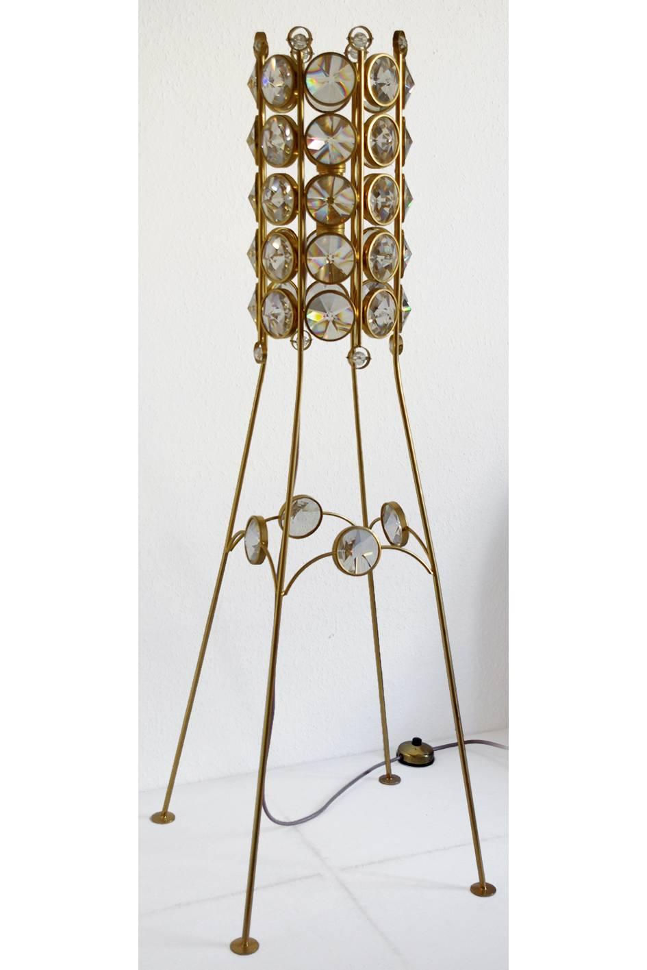 Unique German Vintage Crystal Glass and Brass Floor Lamp, 1950s In Good Condition For Sale In Berlin, DE