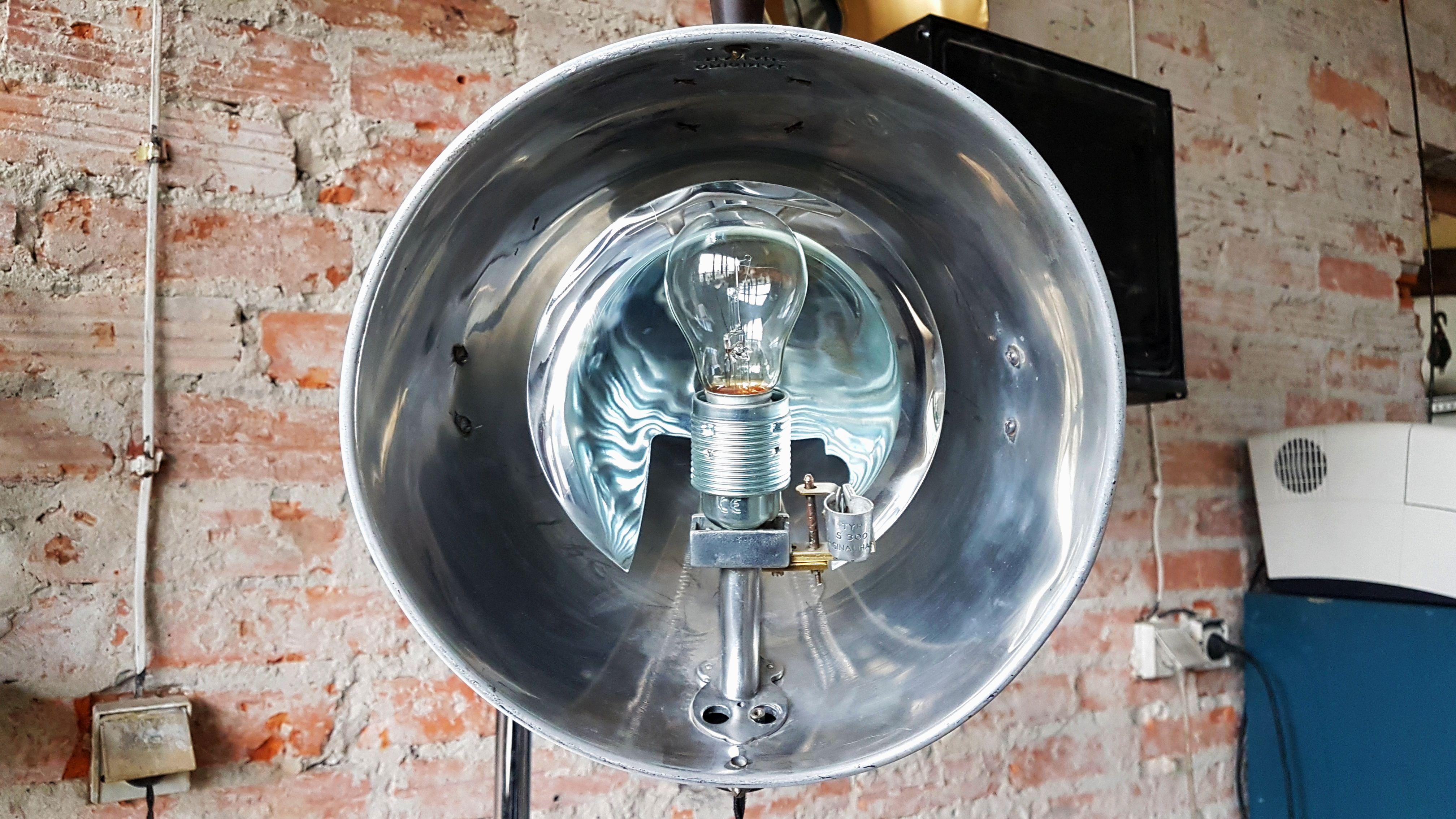 Pressé Lampe de soleil sur pied Art Déco allemande SR 300 par Original Hanau, 1931