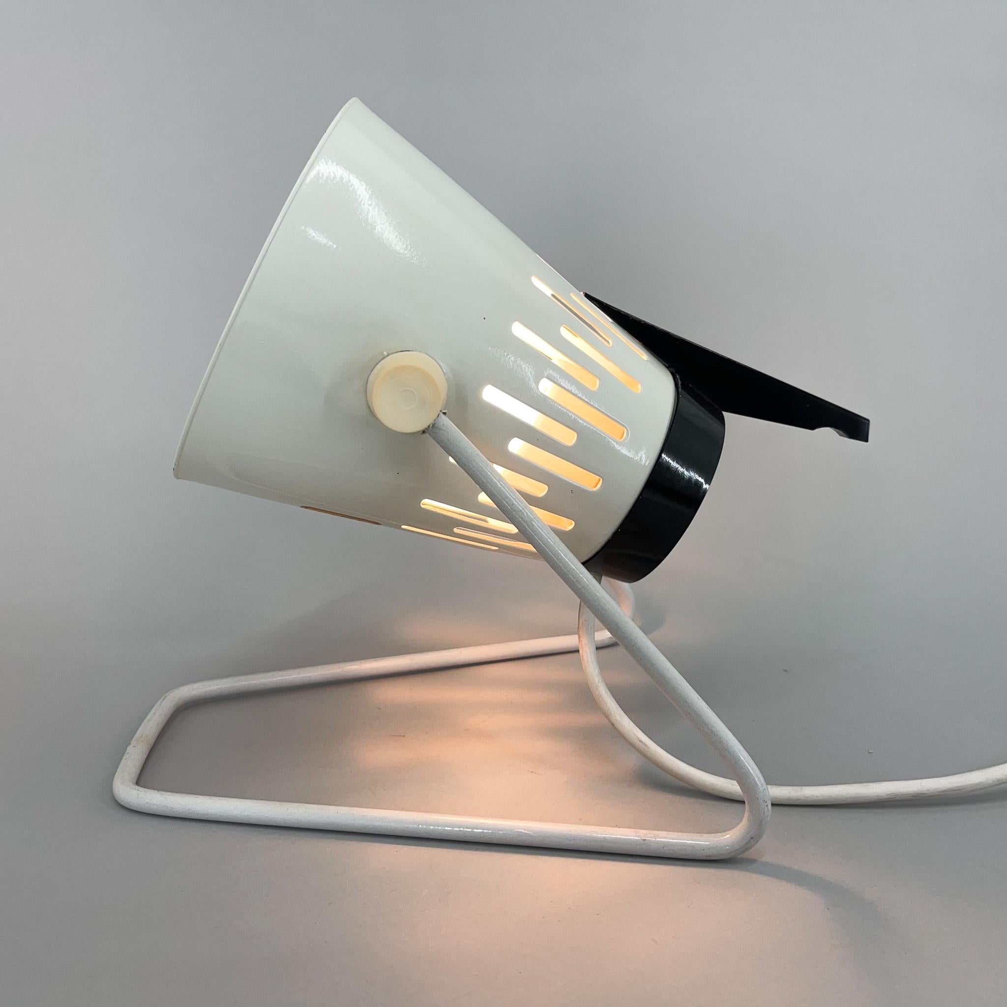 Ère spatiale Lampe de bureau allemande vintage de VEB Leuchten, 1970 en vente