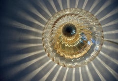 Plafonnier allemand vintage en verre texturé et laiton, années 1960