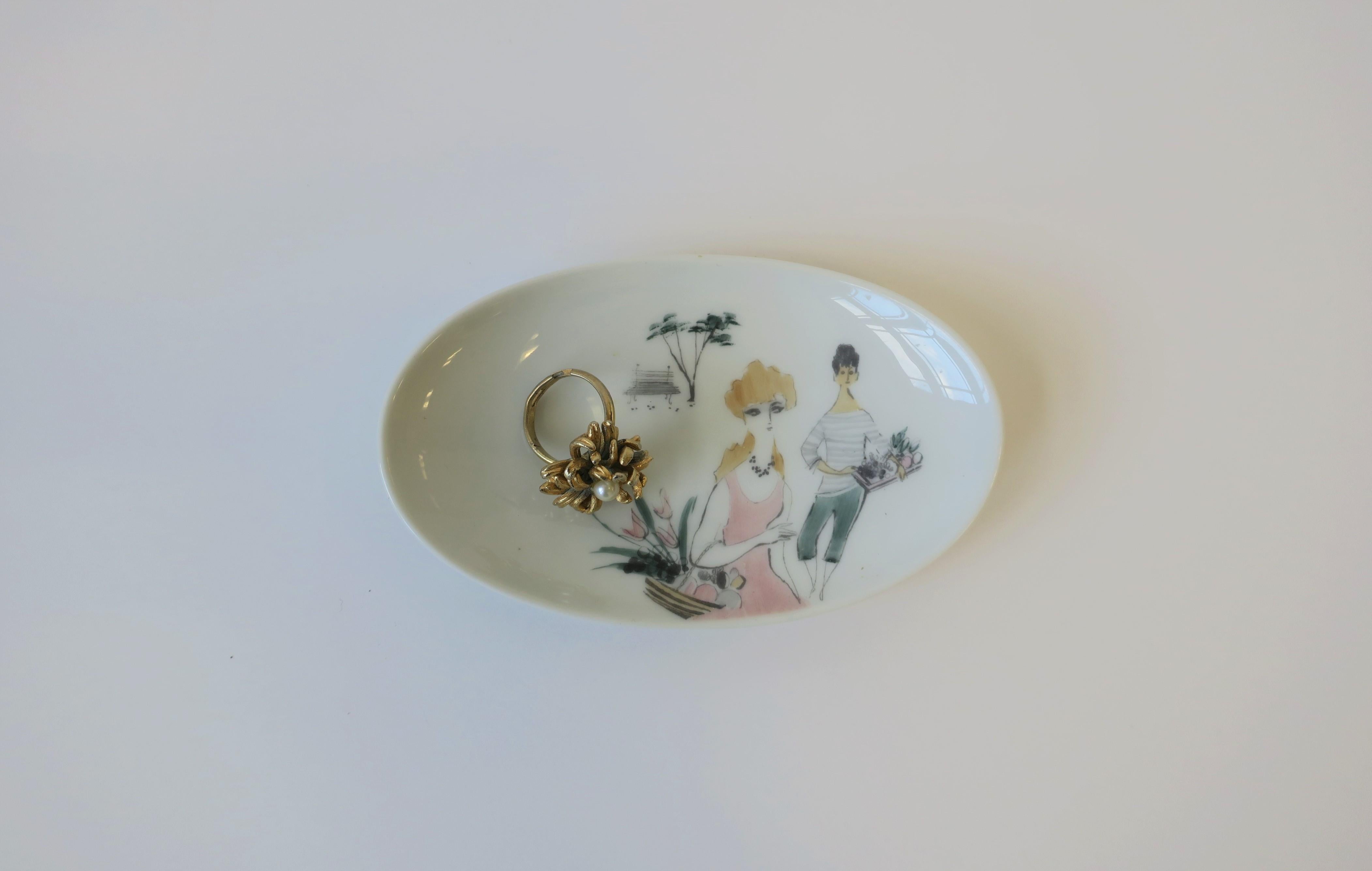 Female Figures White Porcelain Jewelry Dish by Rosenthal, 20th Century In Good Condition For Sale In New York, NY