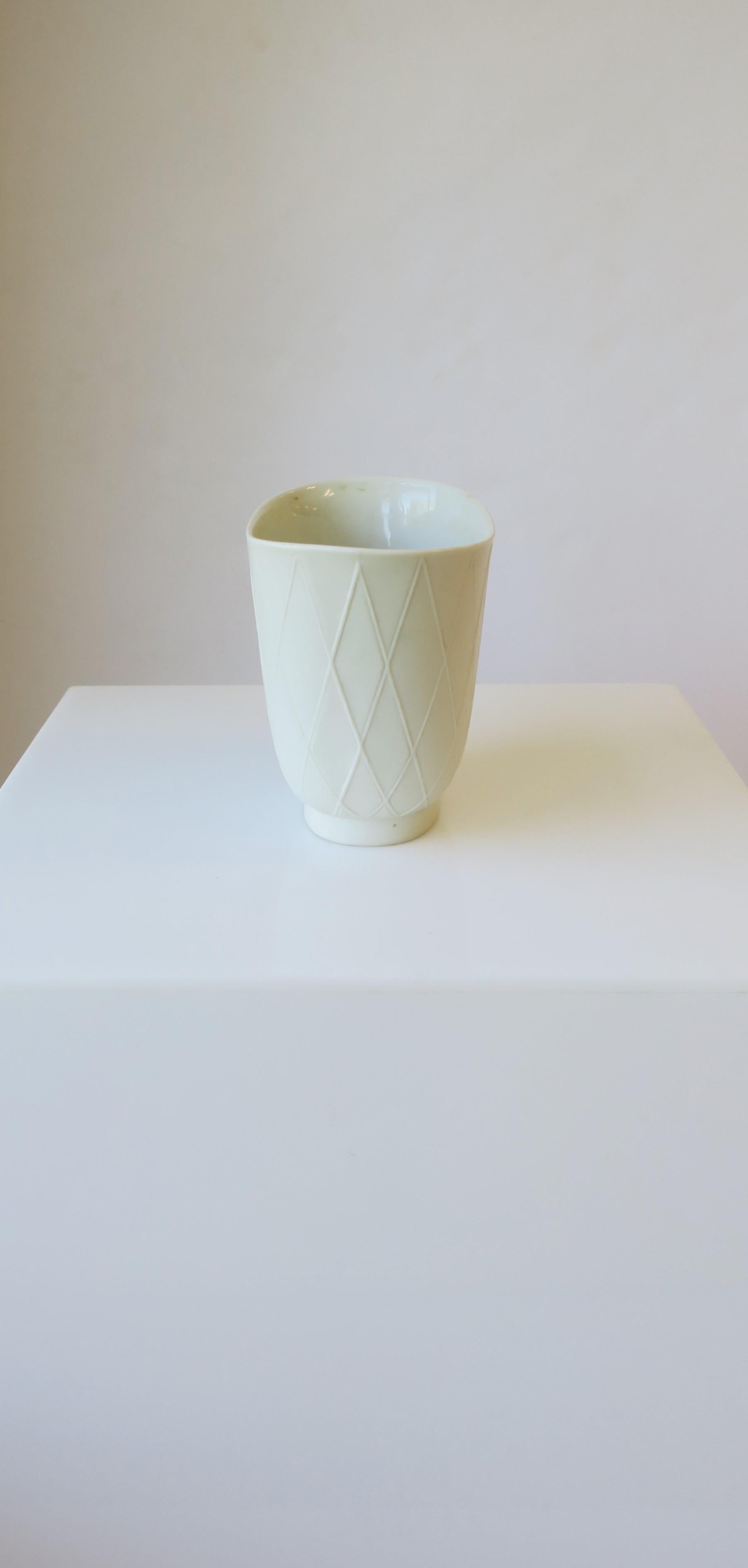 German White Matte Porcelain Vase by Rosenthal, ca. Early 20th C. 9