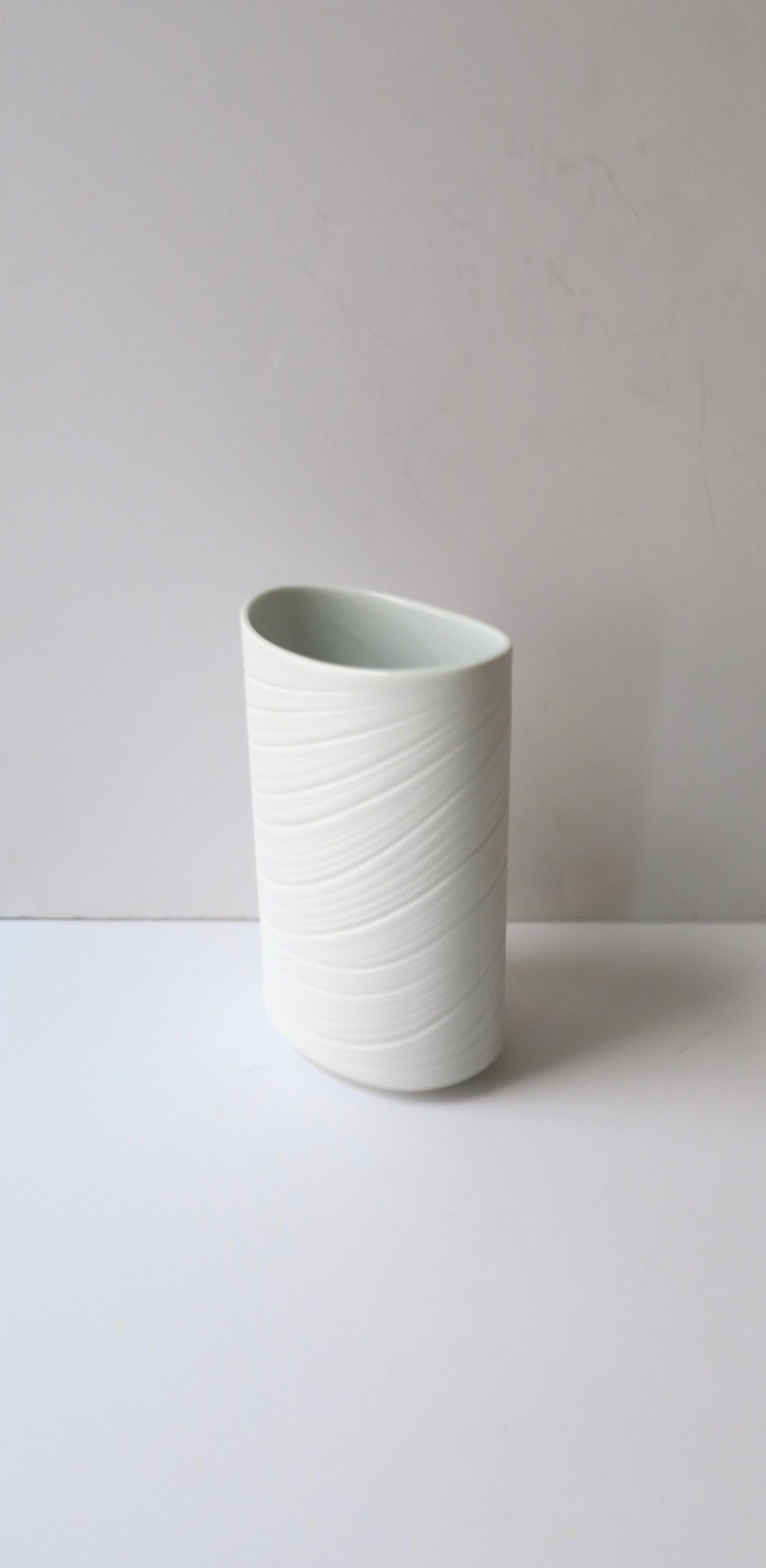 20th Century German White Matte Porcelain Vase by Rosenthal Studio Line For Sale