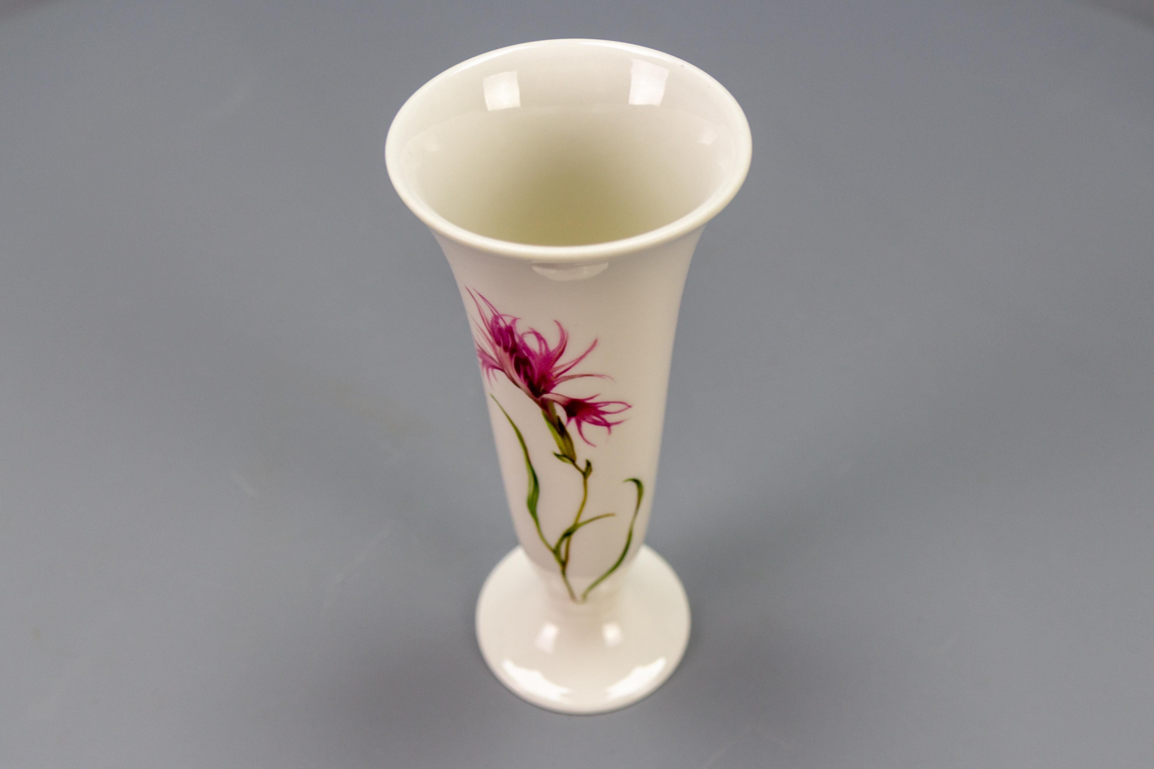 German White Porcelain Vase Pink Feather Carnation Flower by Hutschenreuther For Sale 5