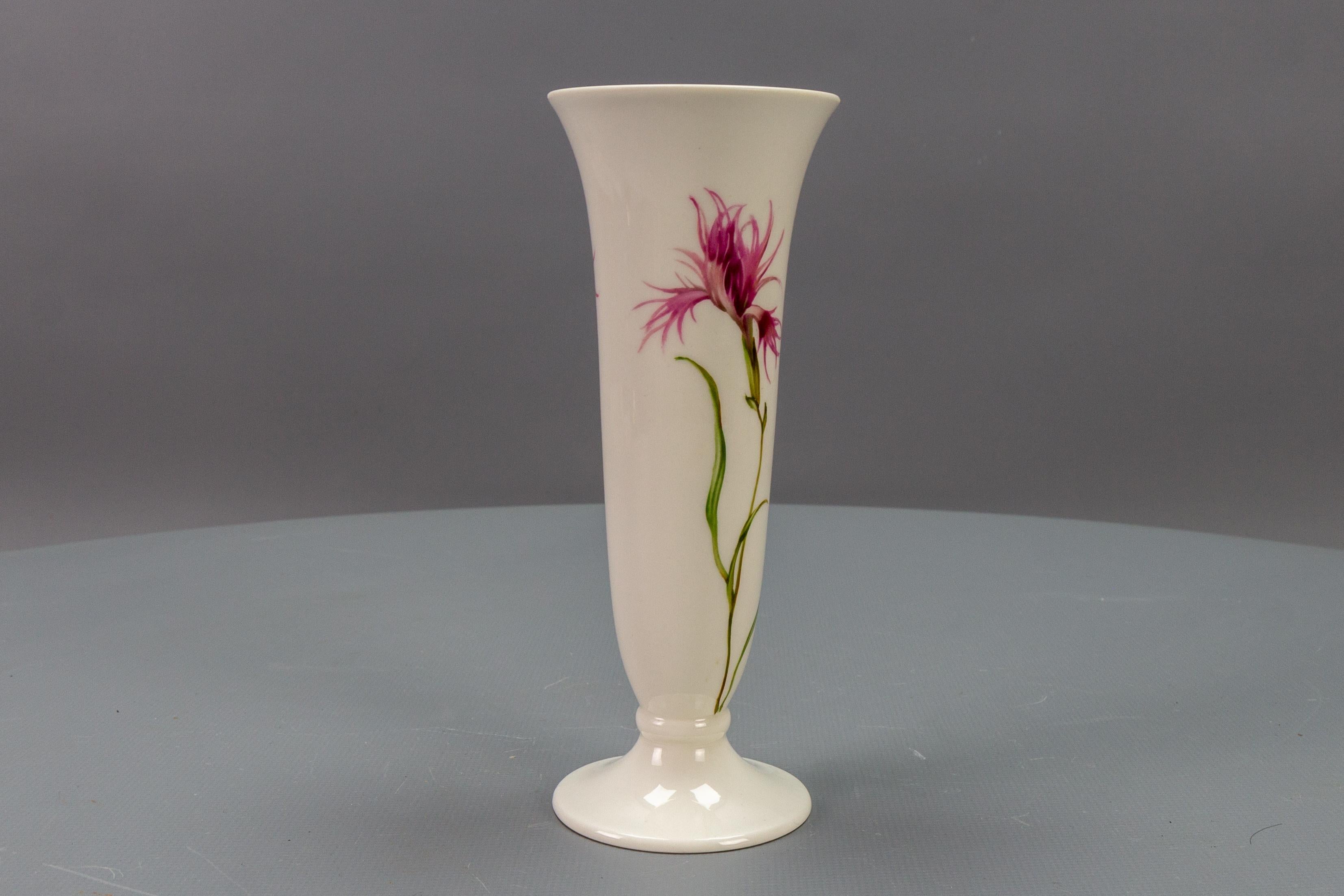 Mid-Century Modern German White Porcelain Vase Pink Feather Carnation Flower by Hutschenreuther For Sale