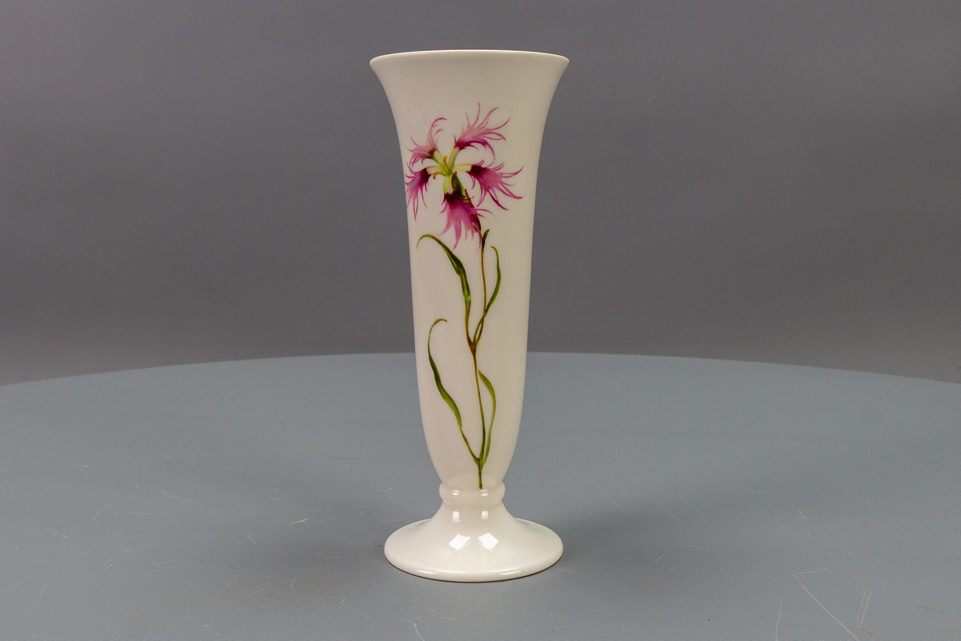 Mid-20th Century German White Porcelain Vase Pink Feather Carnation Flower by Hutschenreuther For Sale