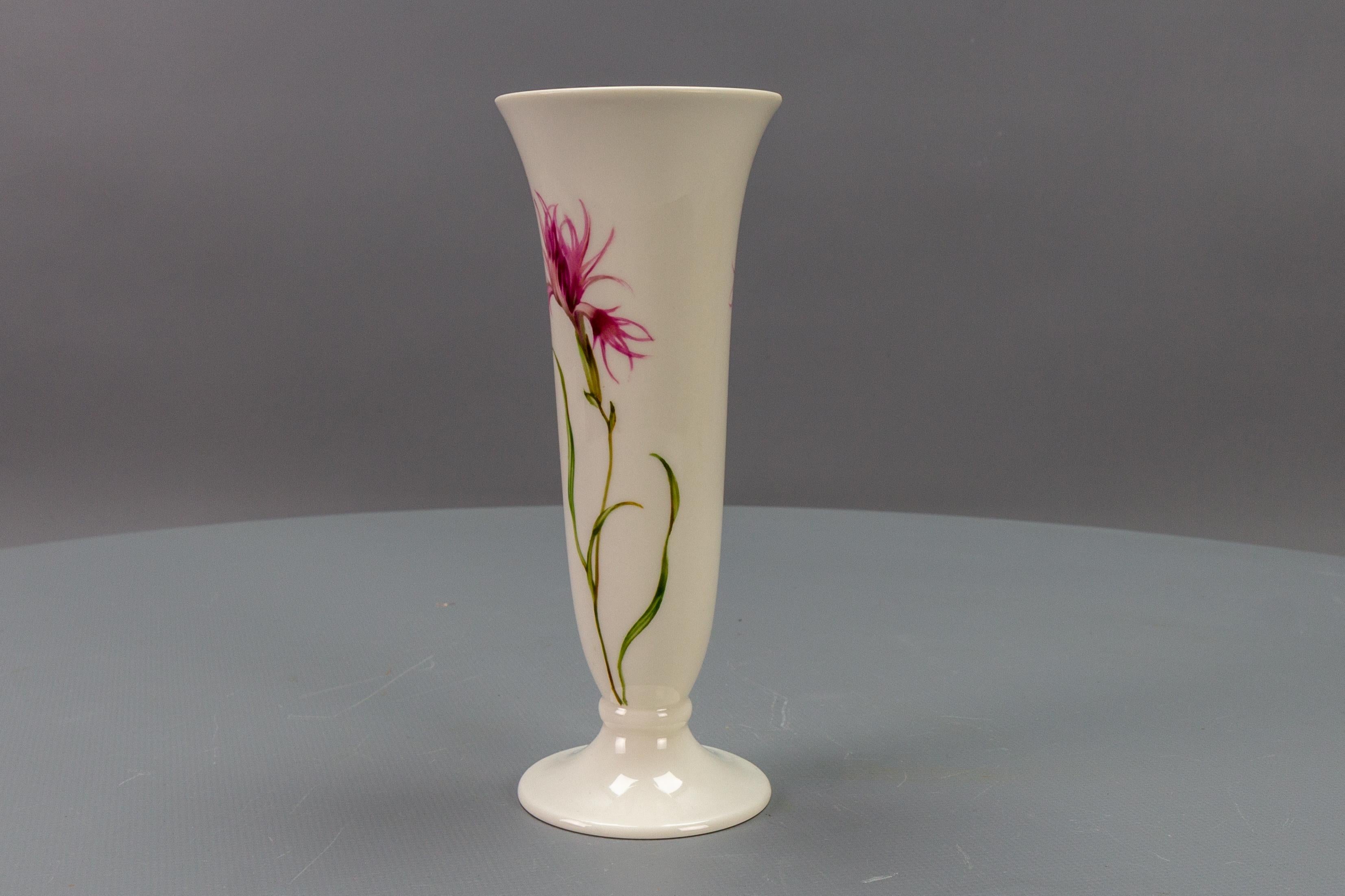 German White Porcelain Vase Pink Feather Carnation Flower by Hutschenreuther For Sale 3