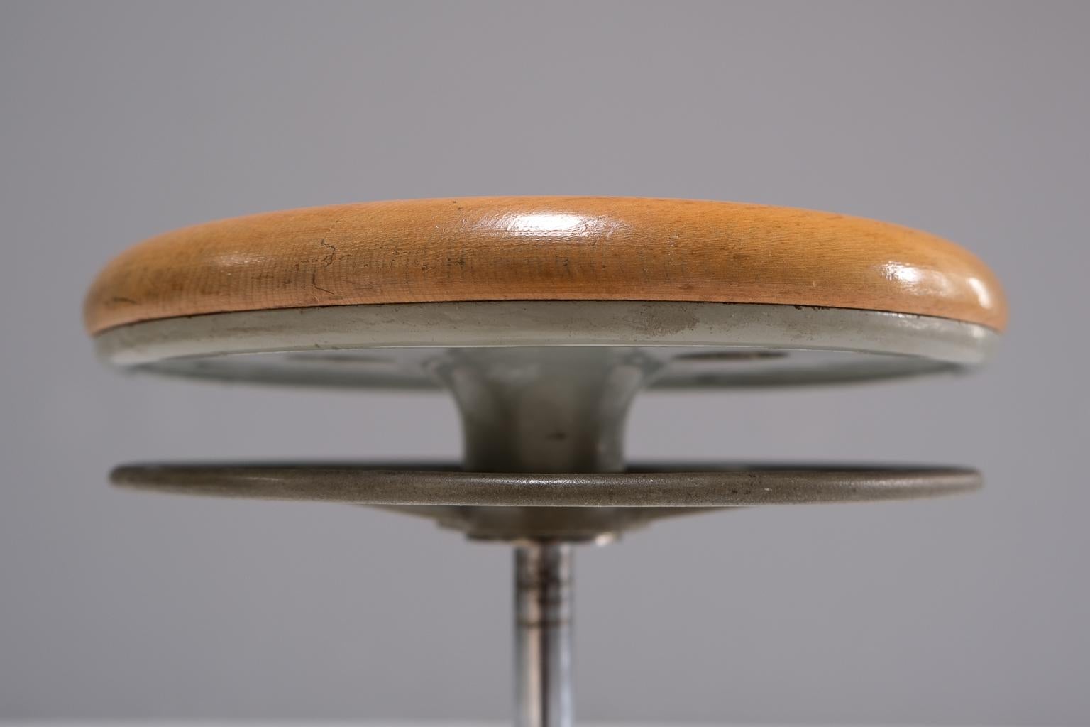 Tabouret industriel d'atelier allemand par Ritter AG, Karlsruhe, années 1950 en vente 4