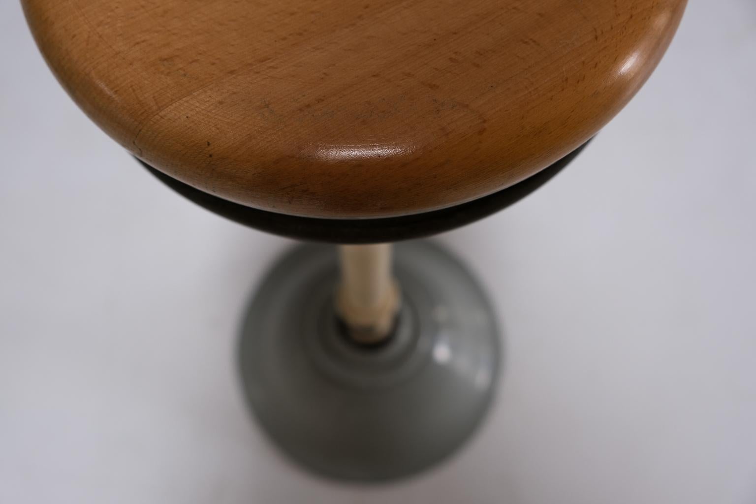 Tabouret industriel d'atelier allemand par Ritter AG, Karlsruhe, années 1950 en vente 8