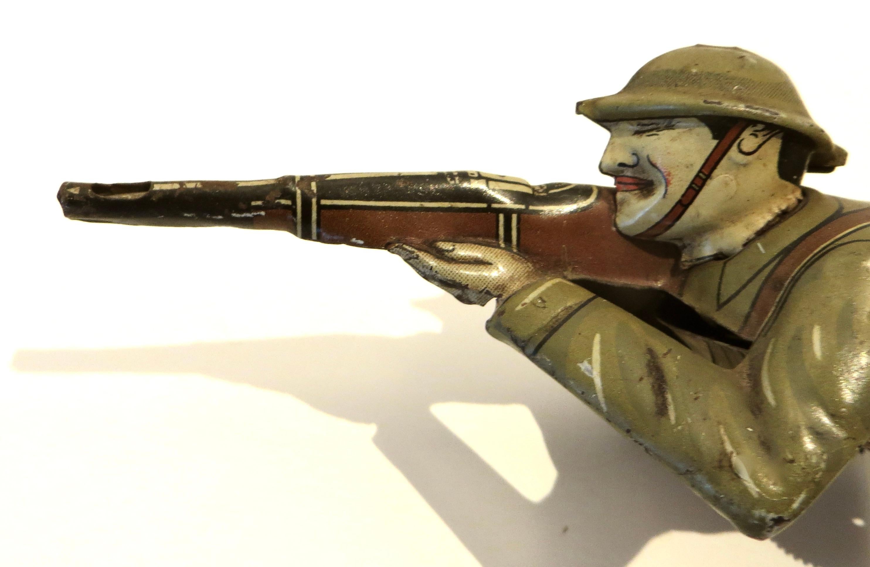 Deutscher Weltkrieg Scharfschütze Soldat Windup Tin Toy. Deutscher, um 1920 (Frühes 20. Jahrhundert)