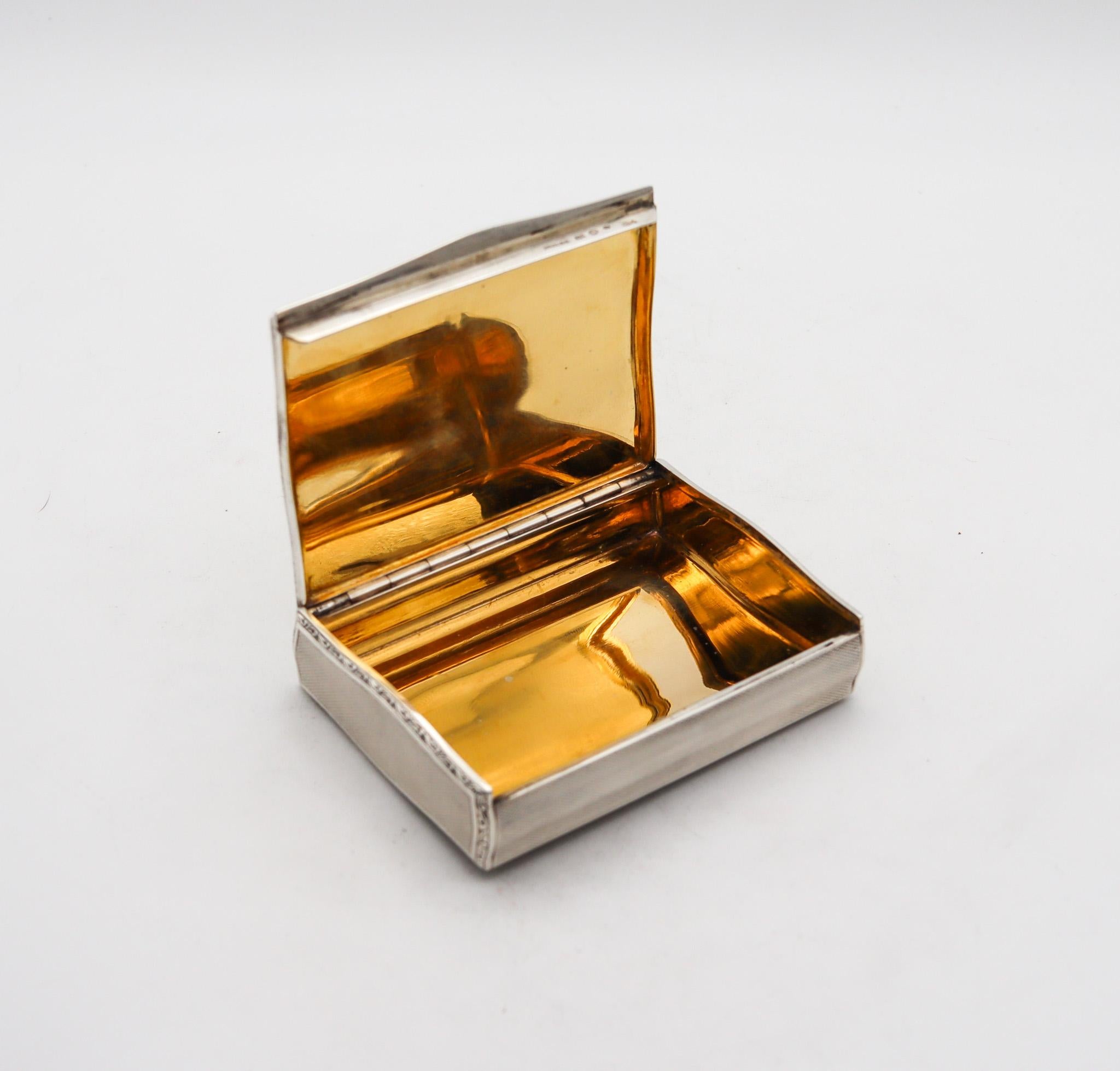 Deutschland 1925 Art Deco Guilloche gewellt Box in massivem .935 Sterling Silber und vergoldet im Zustand „Hervorragend“ im Angebot in Miami, FL