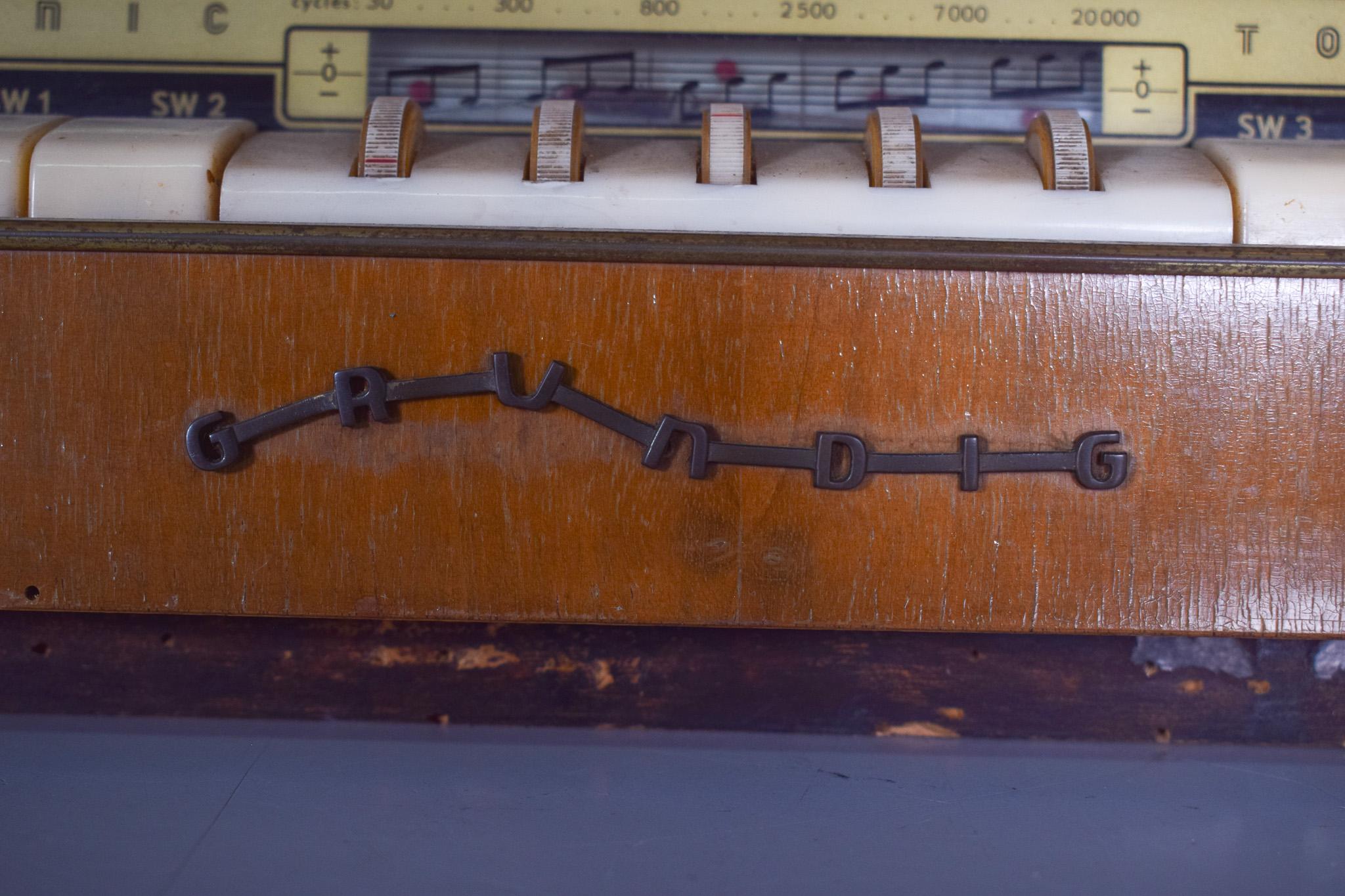 20th Century Germany Grundig Table Radio, Hi Fi Sound. For Sale