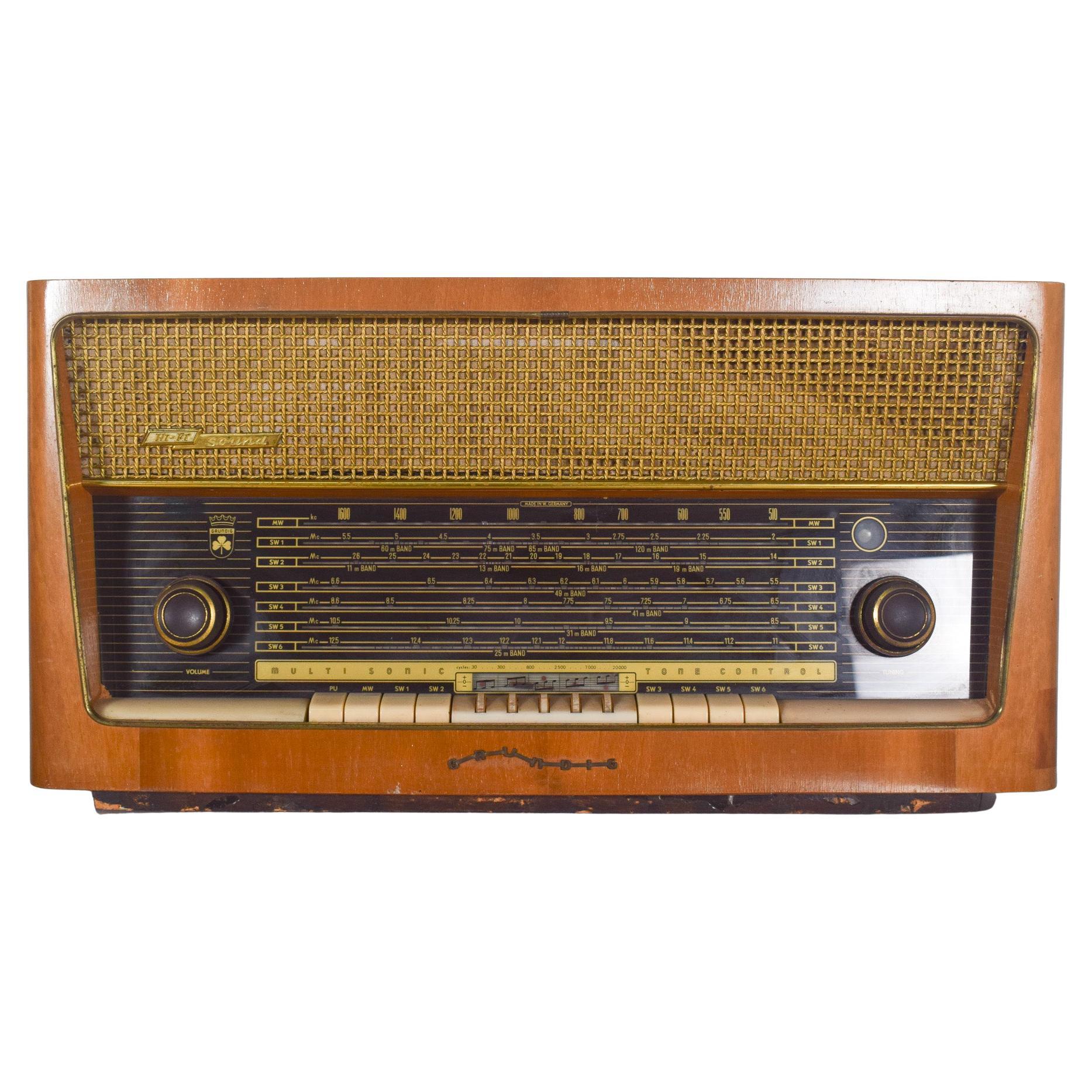 Germany Grundig Table Radio, Hi Fi Sound.