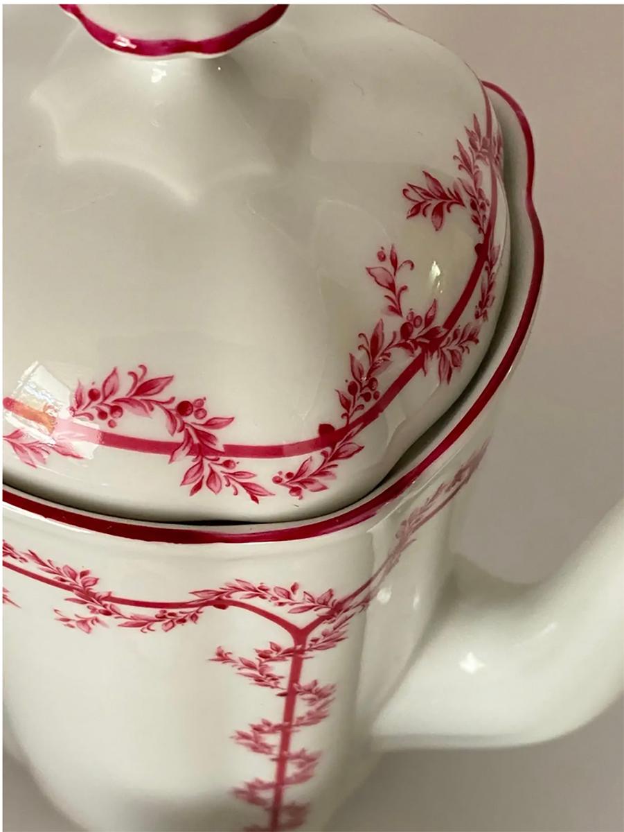 Germany Porcelain Tea or Coffee Service, 25 Pieces, Germany, circa 1950 5