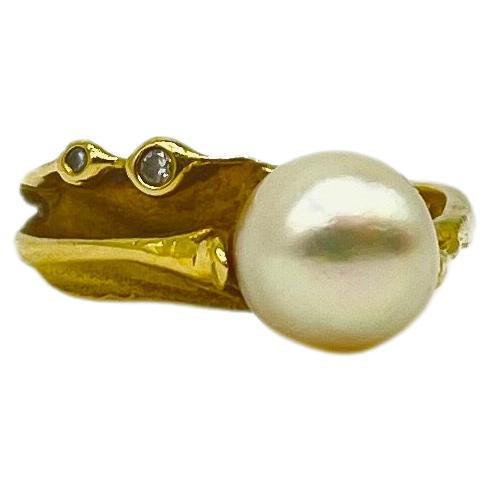 Germany wurzbacher 18k yellow gold ring with pearl and diamond  For Sale 1