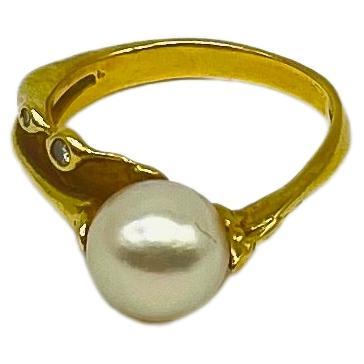 Germany wurzbacher 18k yellow gold ring with pearl and diamond  For Sale 3
