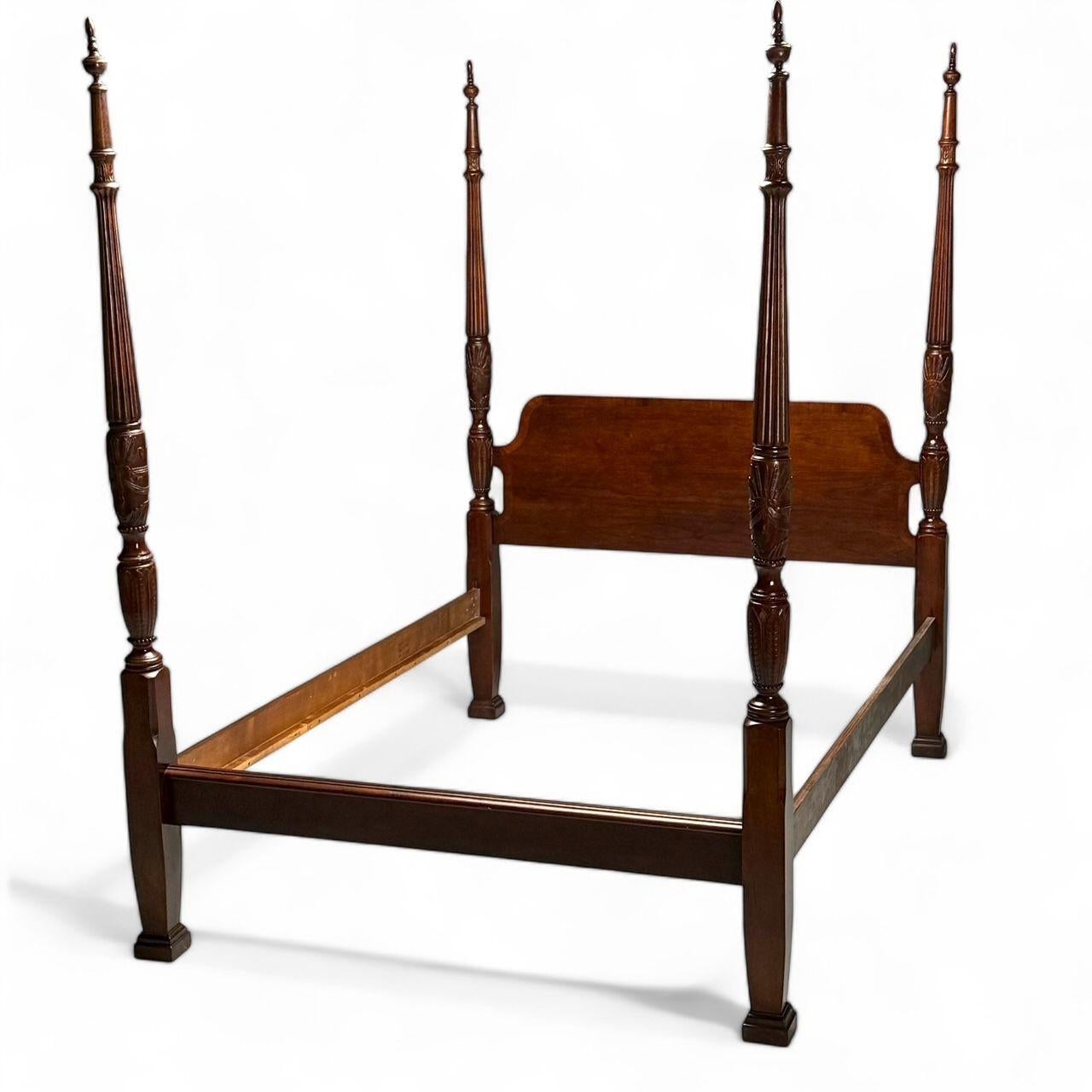 Gerogian Style Mahogany Four Poster Bed, Queen or Full Size, with Slats, Carved, 1930s

This exquisite Mahogany Four Poster Bed is a masterful 1930s reproduction inspired by a classic 18th-century American original. Featuring a serpentine-shaped
