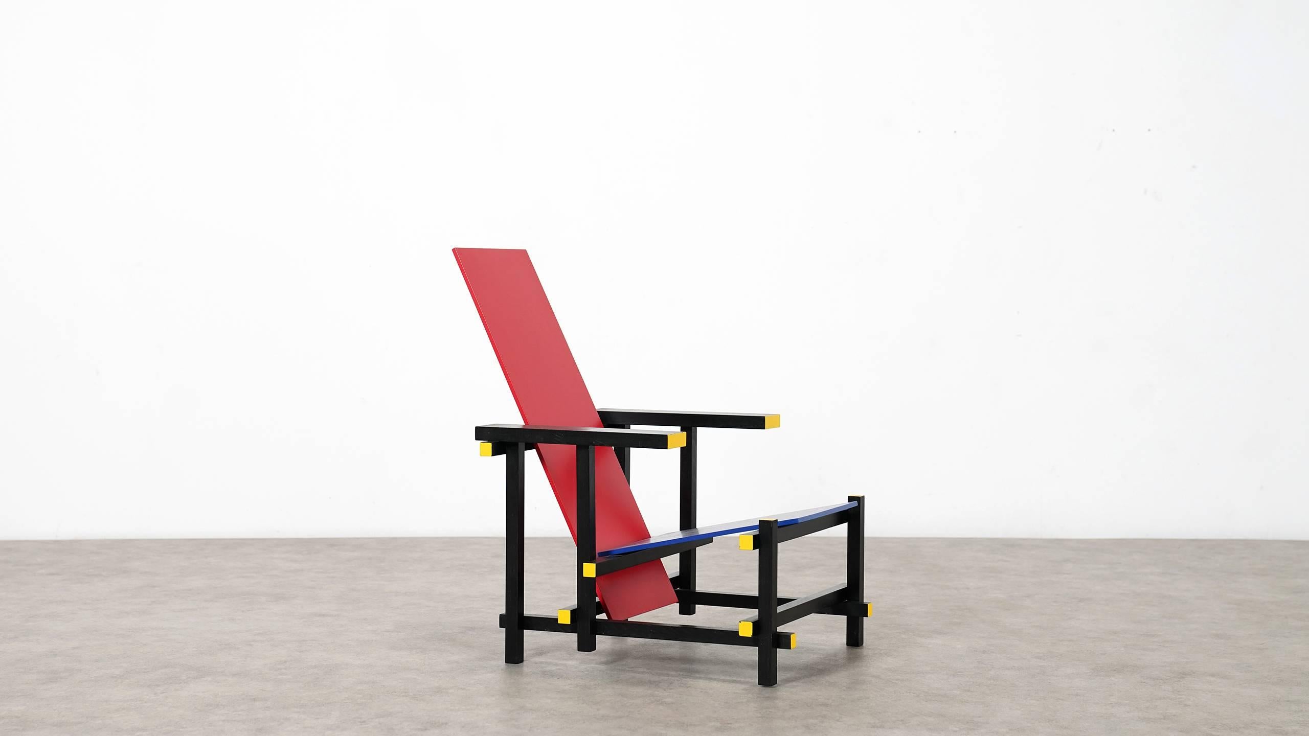 utrecht chair replica