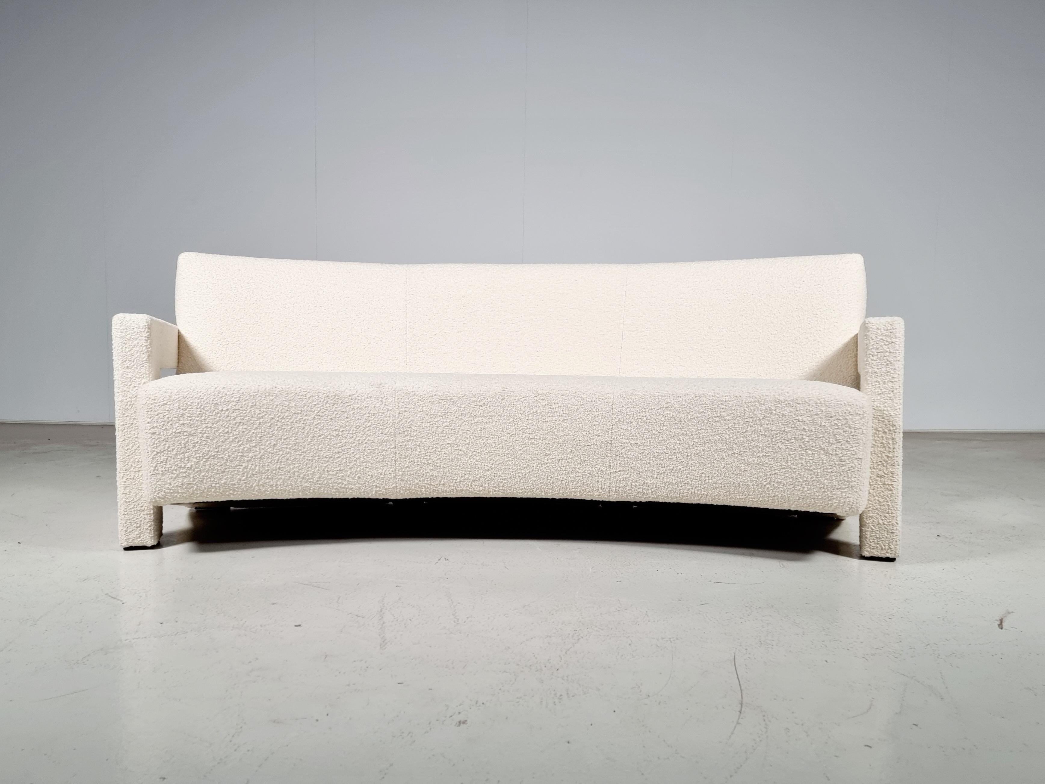 European Gerrit Rietveld 637 Curved Utrecht Sofa for Cassina, 1990s