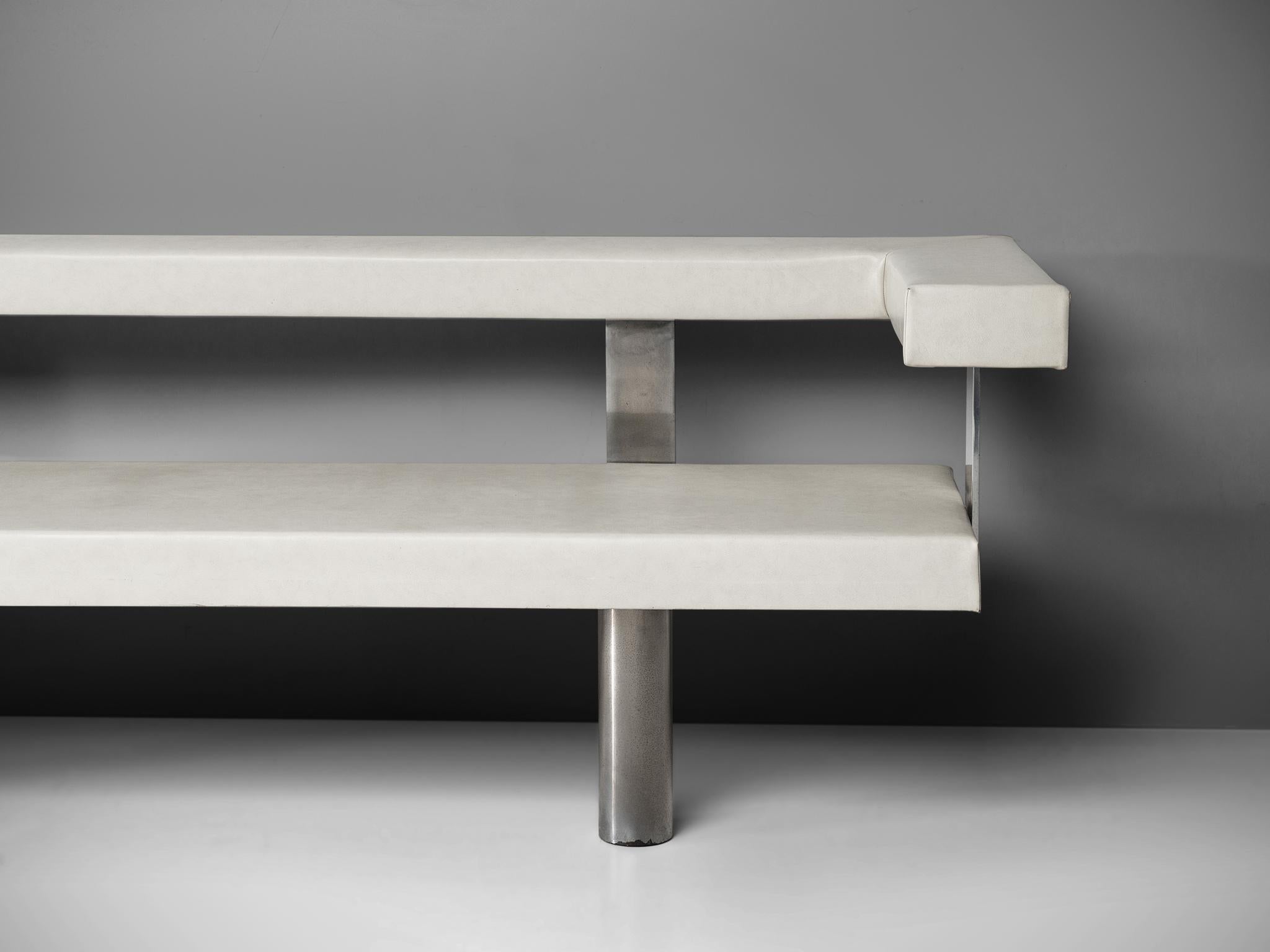 Gerrit Rietveld und J. Tricht Langes Sofa  (Moderne der Mitte des Jahrhunderts) im Angebot