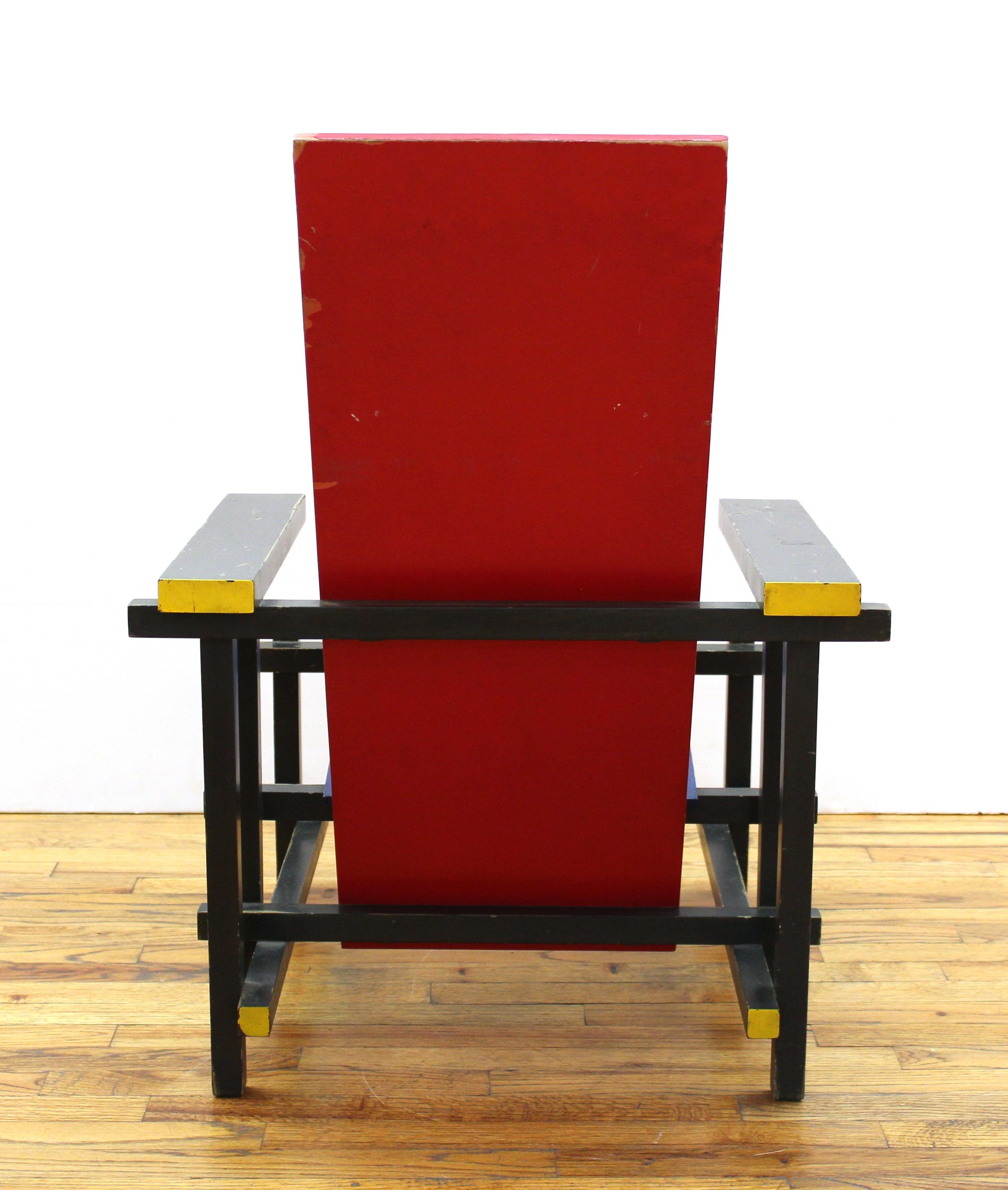 Modern Gerrit Rietveld Bauhaus Red Blue Chair by Cassina