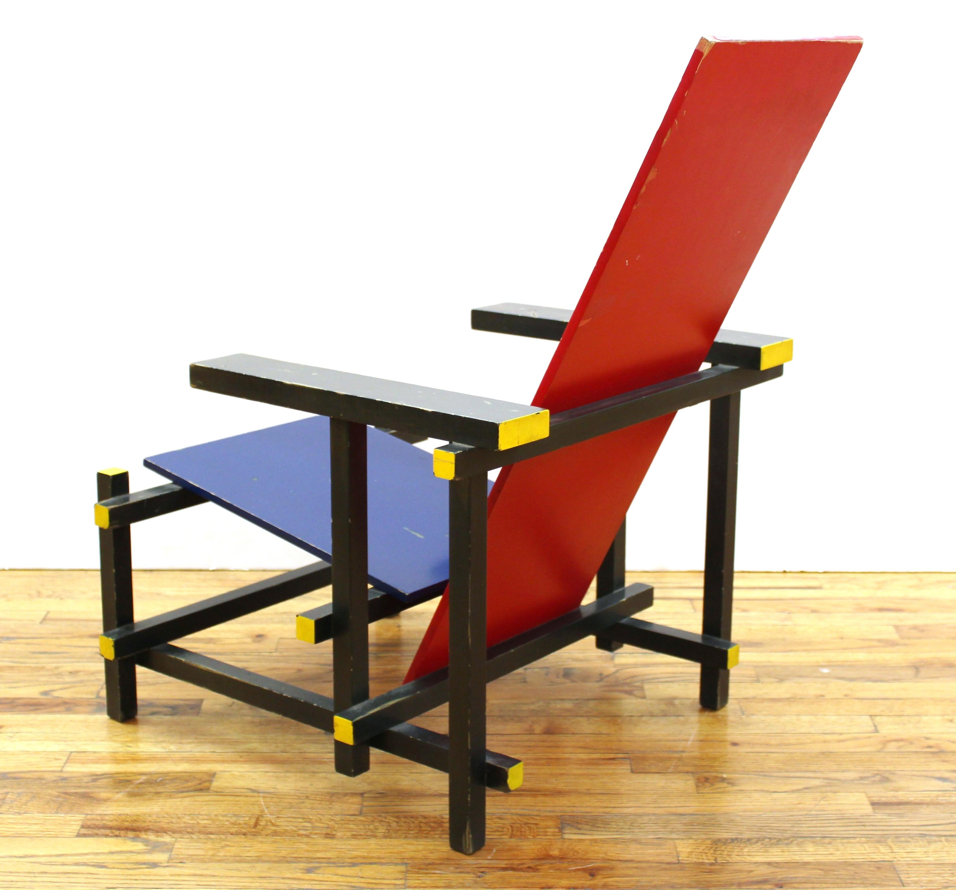 European Gerrit Rietveld Bauhaus Red Blue Chair by Cassina