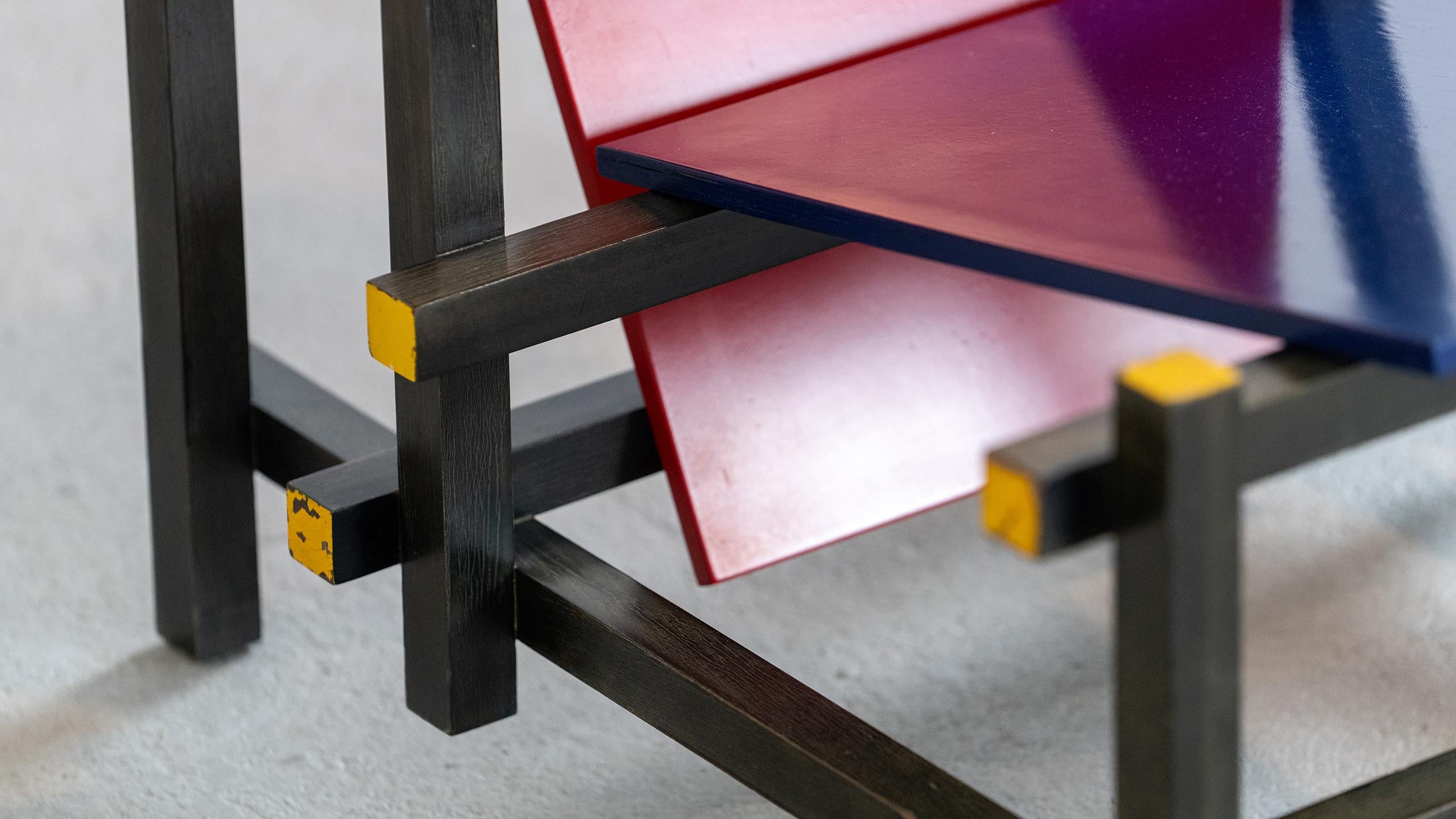 Gerrit Rietveld - Silla temprana roja y azul nº 231 de Cassina De Stijl  Bauhaus 4