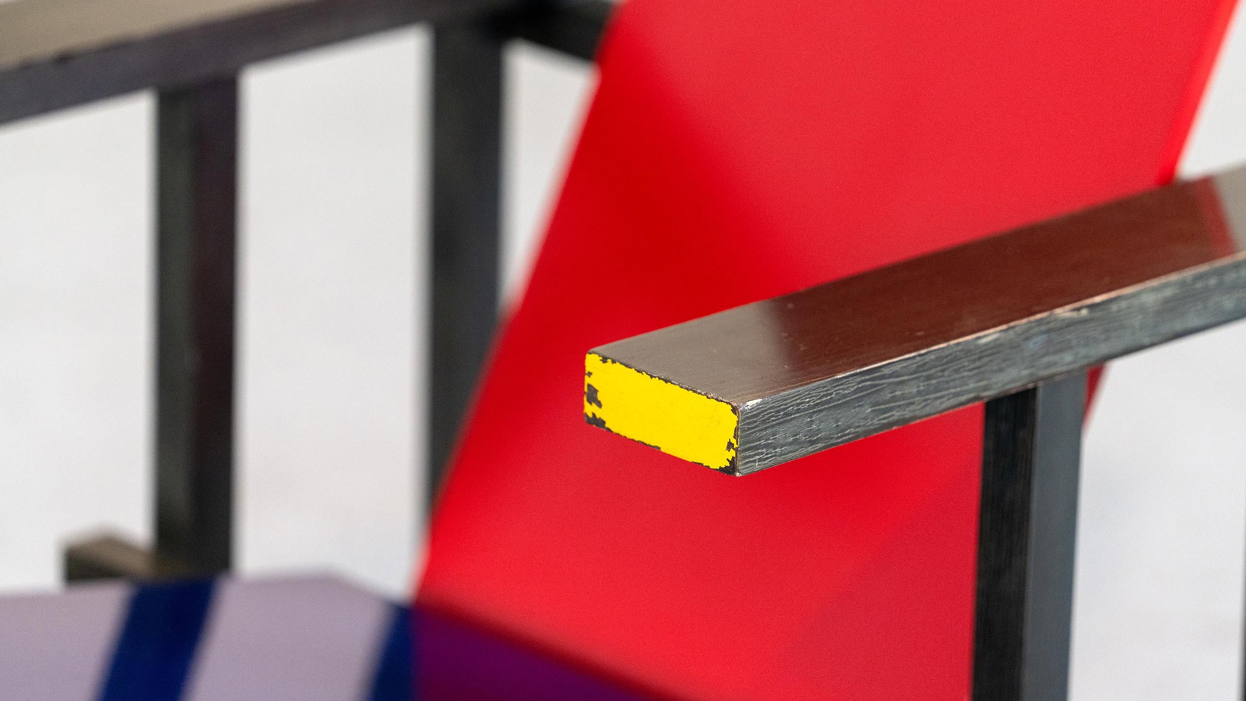 Gerrit Rietveld - Silla temprana roja y azul nº 231 de Cassina De Stijl  Bauhaus 1
