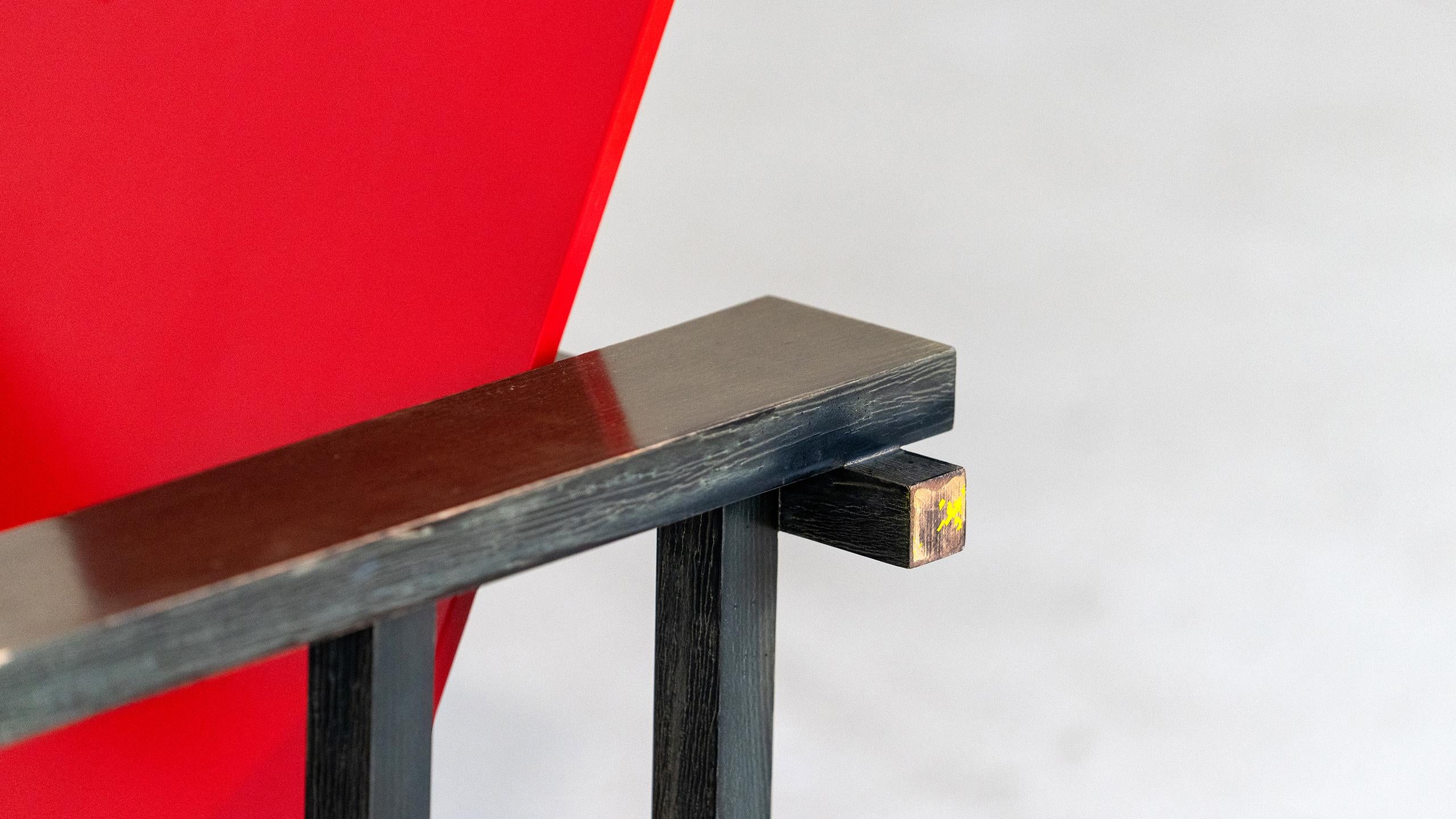 Gerrit Rietveld - Silla temprana roja y azul nº 231 de Cassina De Stijl  Bauhaus 2