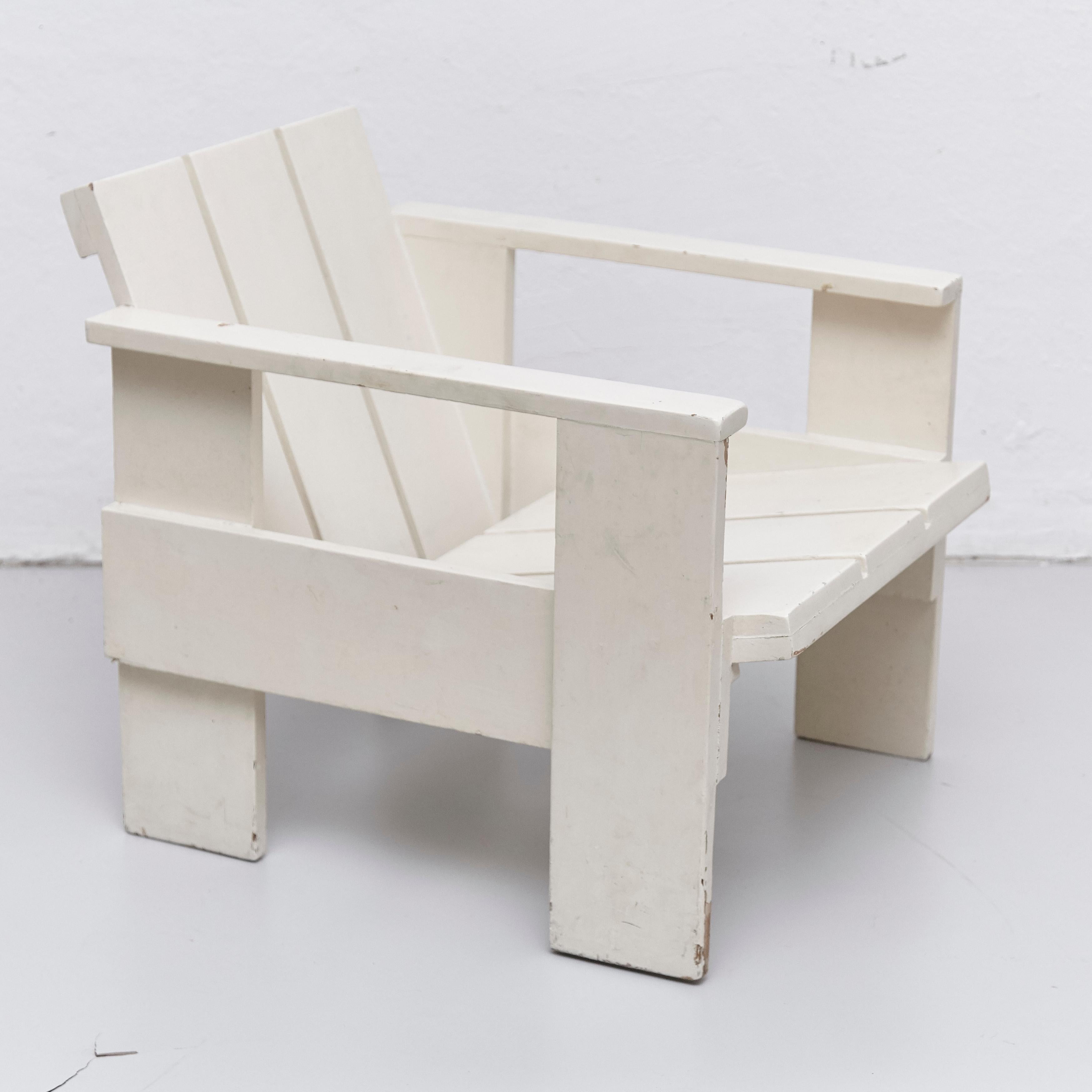 Dutch After Gerrit Rietveld Mid-Century Modern White Wood Crate Chair, circa 1950