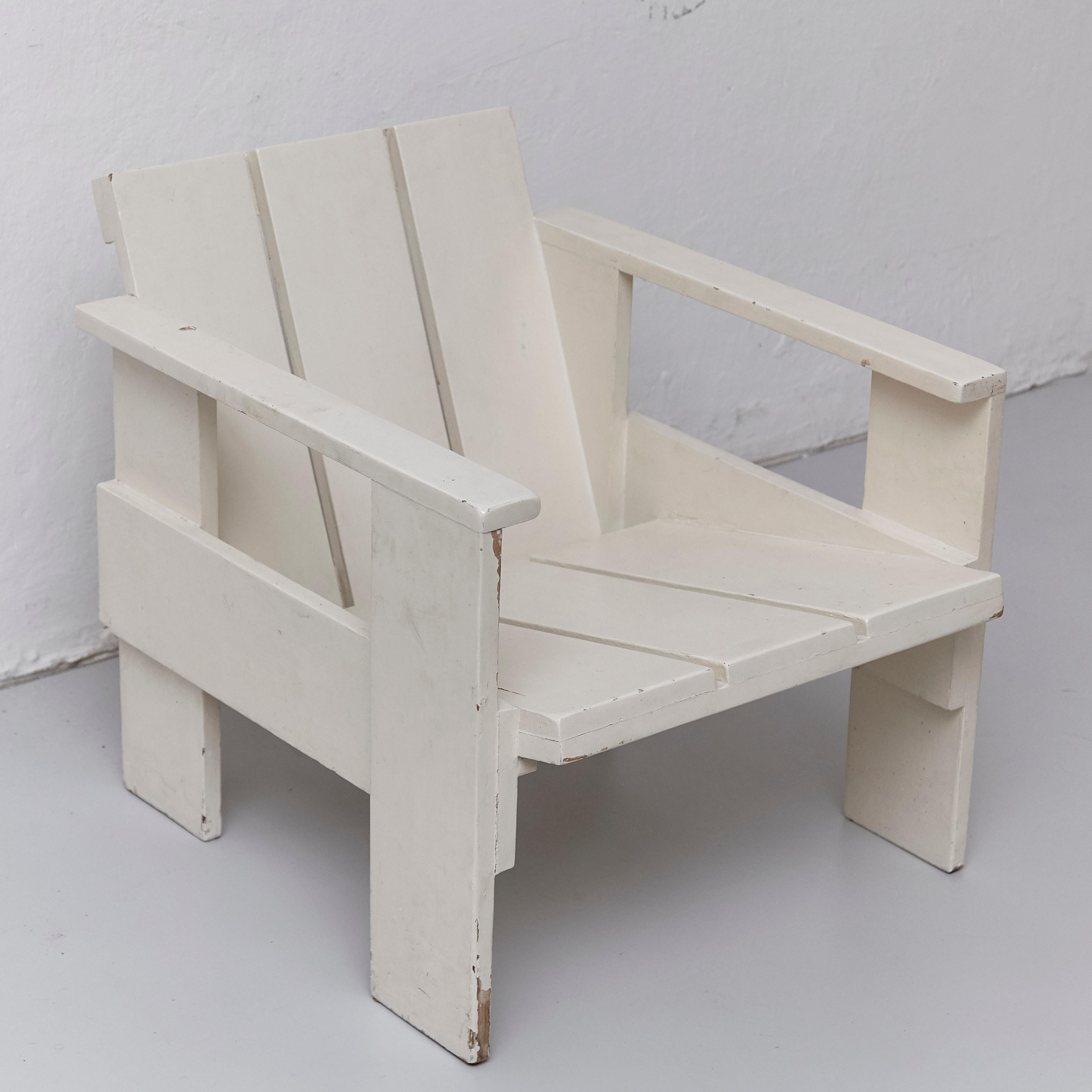 After Gerrit Rietveld Mid-Century Modern White Wood Crate Chair, circa 1950 1